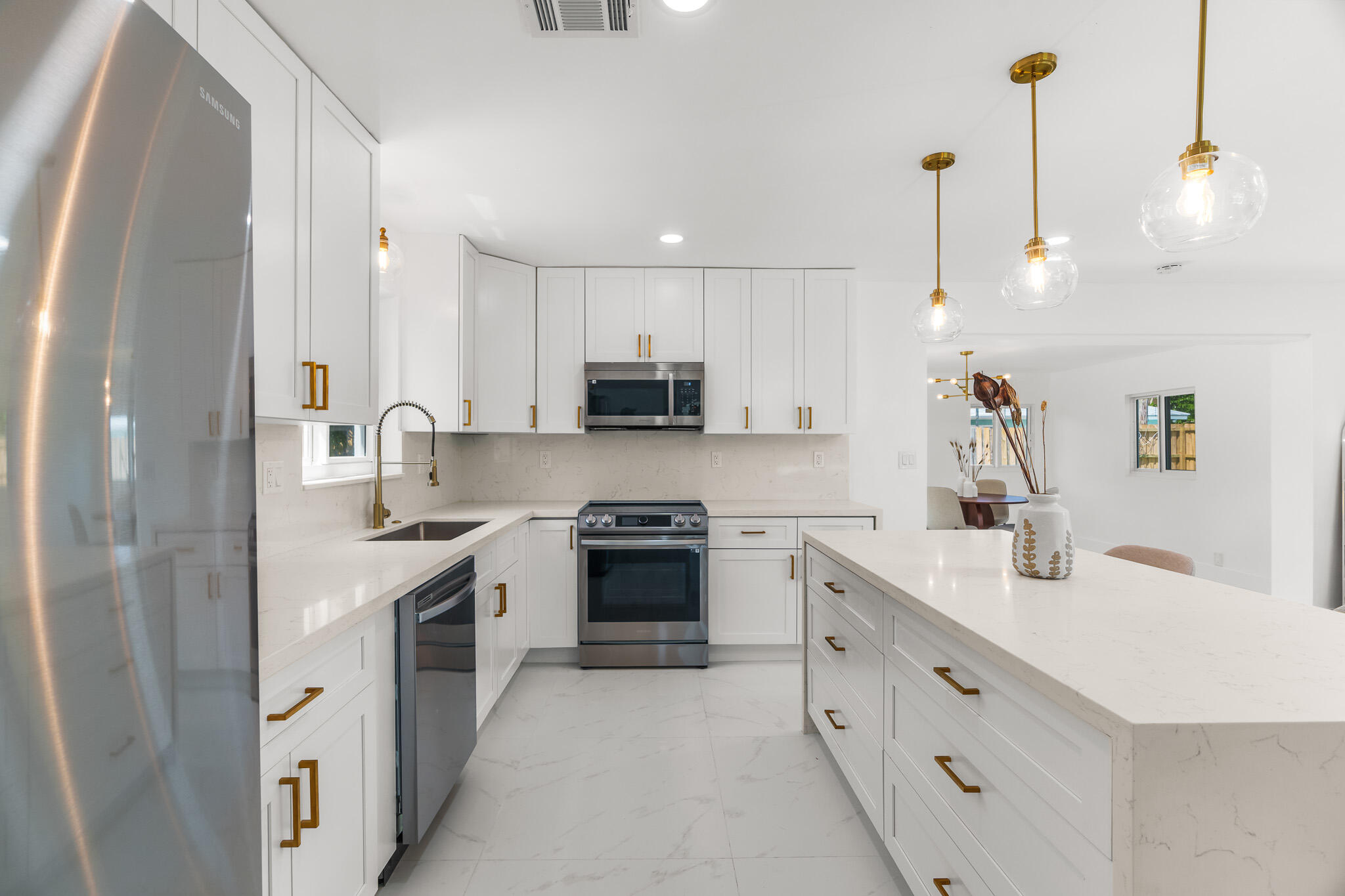 2771 NE 53rd Street