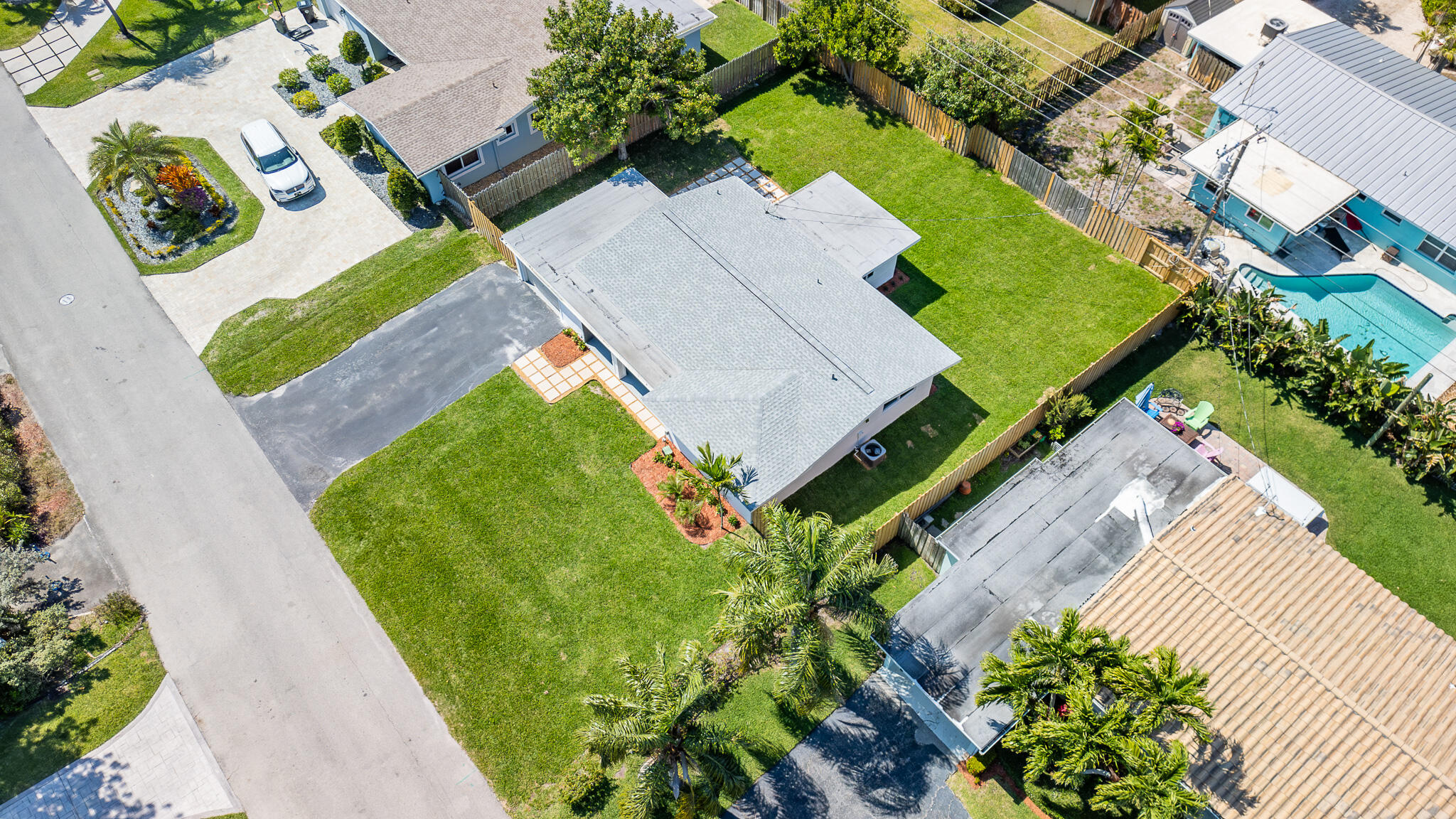 2771 NE 53rd Street