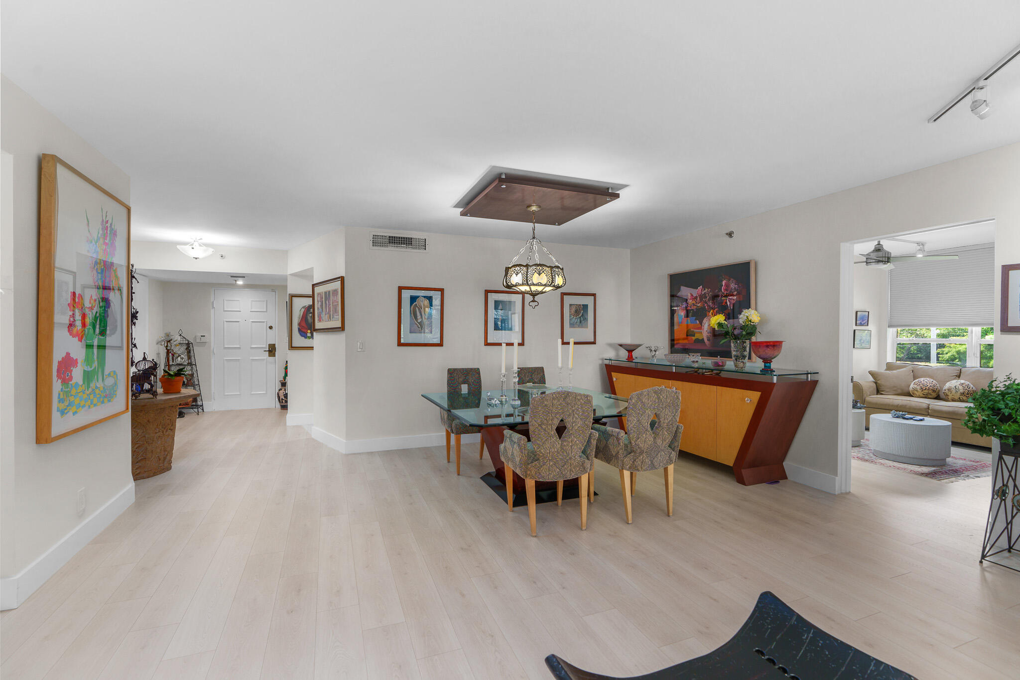 7572 Regency Lake Drive 302