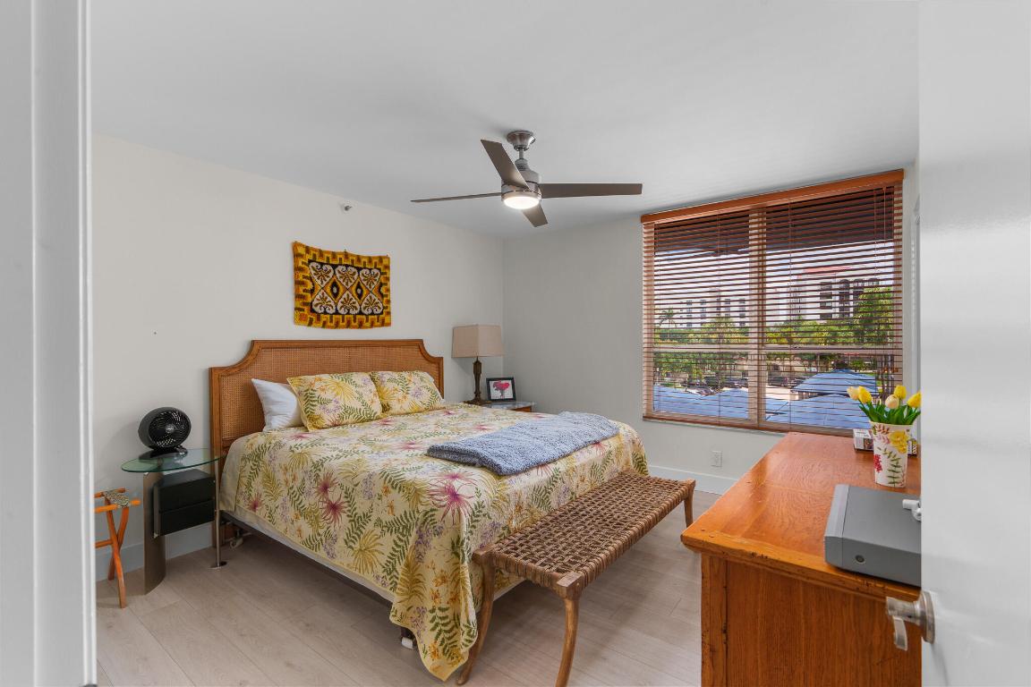 7572 Regency Lake Drive 302