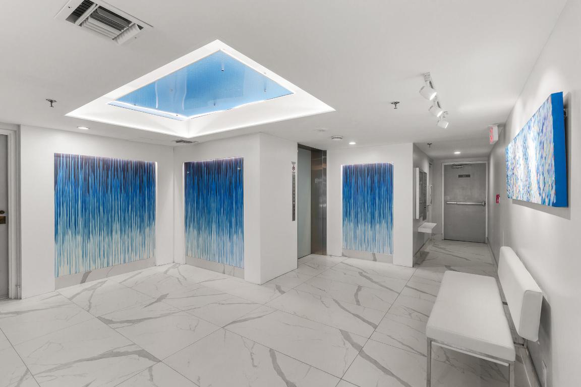 7572 Regency Lake Drive 302