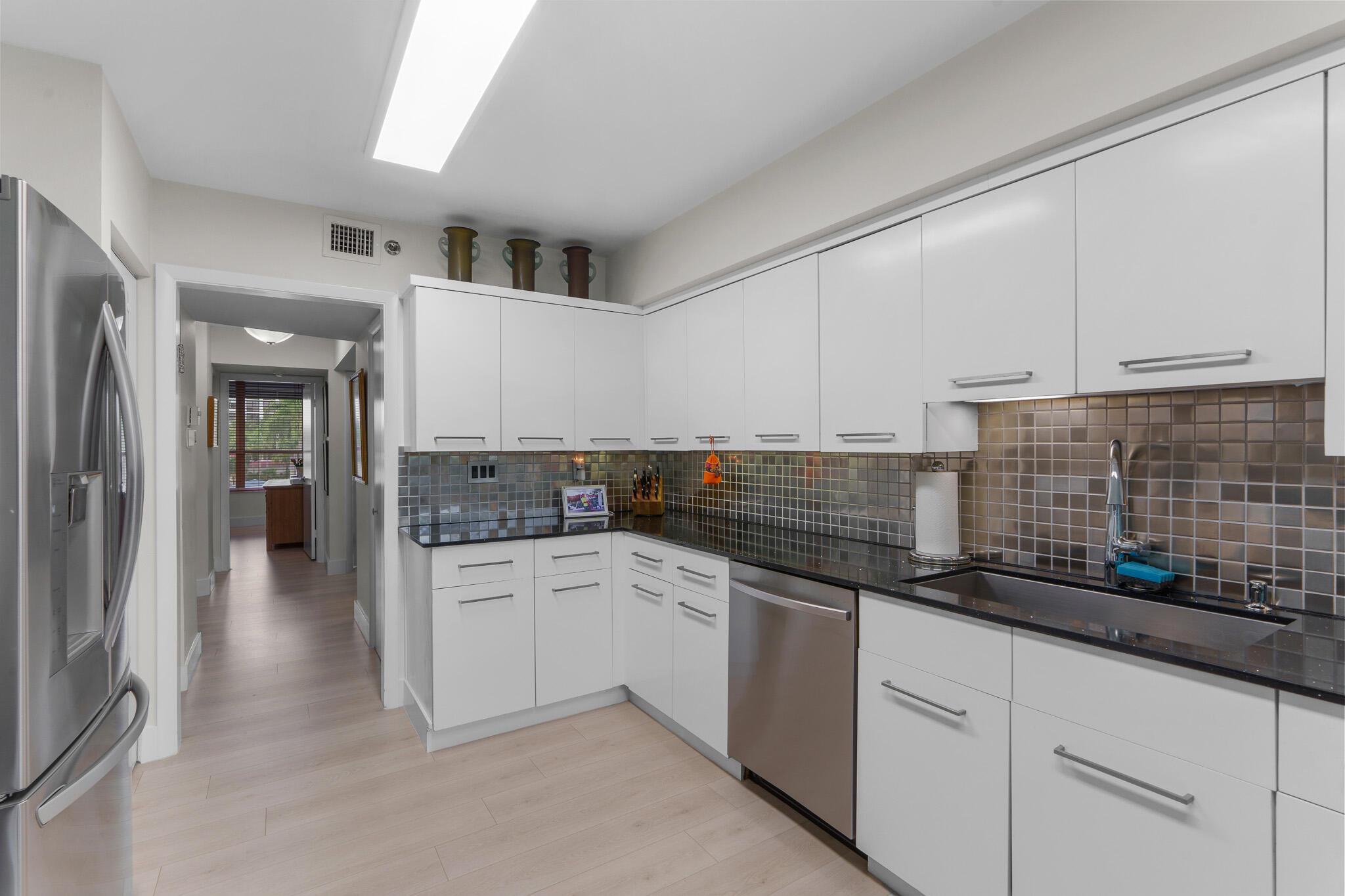 7572 Regency Lake Drive 302