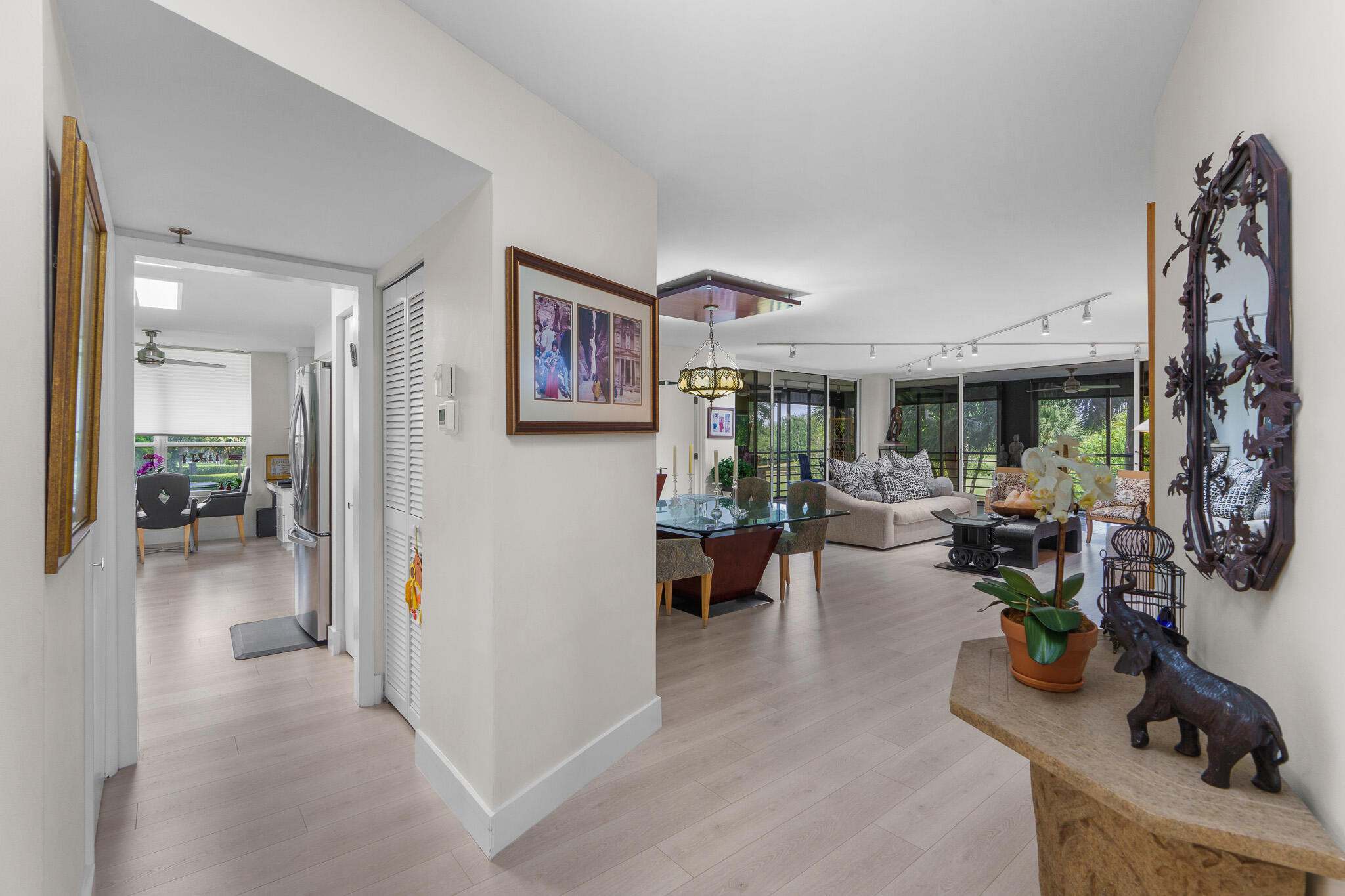 7572 Regency Lake Drive 302