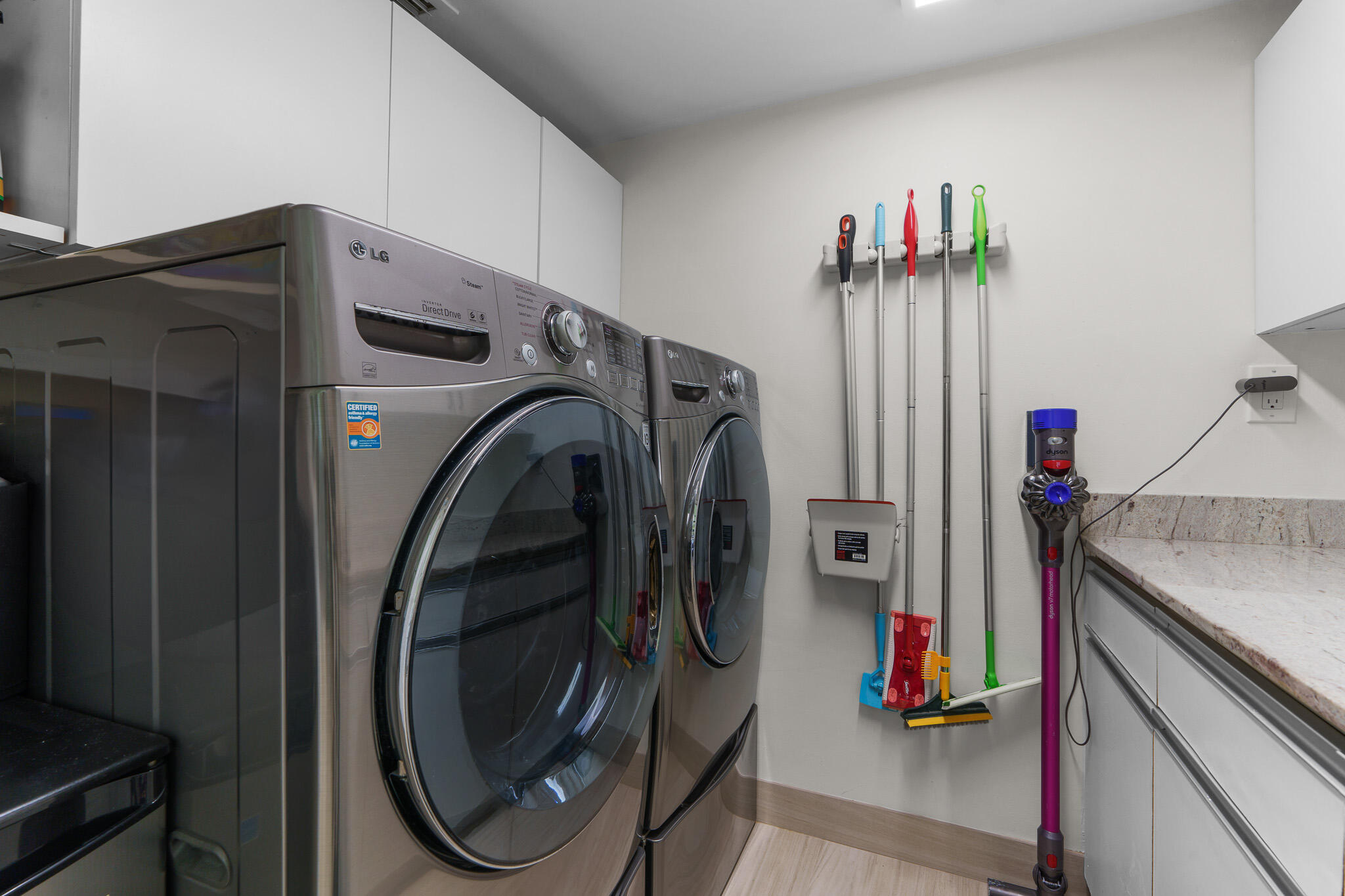 7572 Regency Lake Drive 302