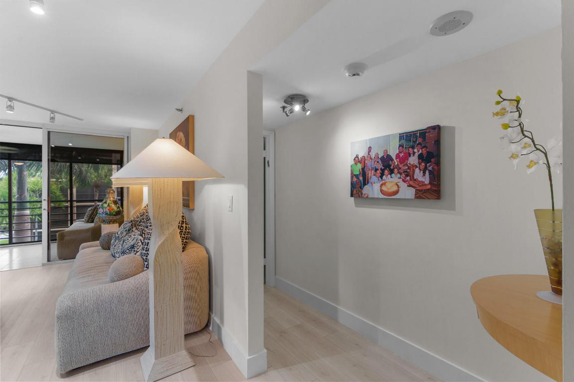 7572 Regency Lake Drive 302