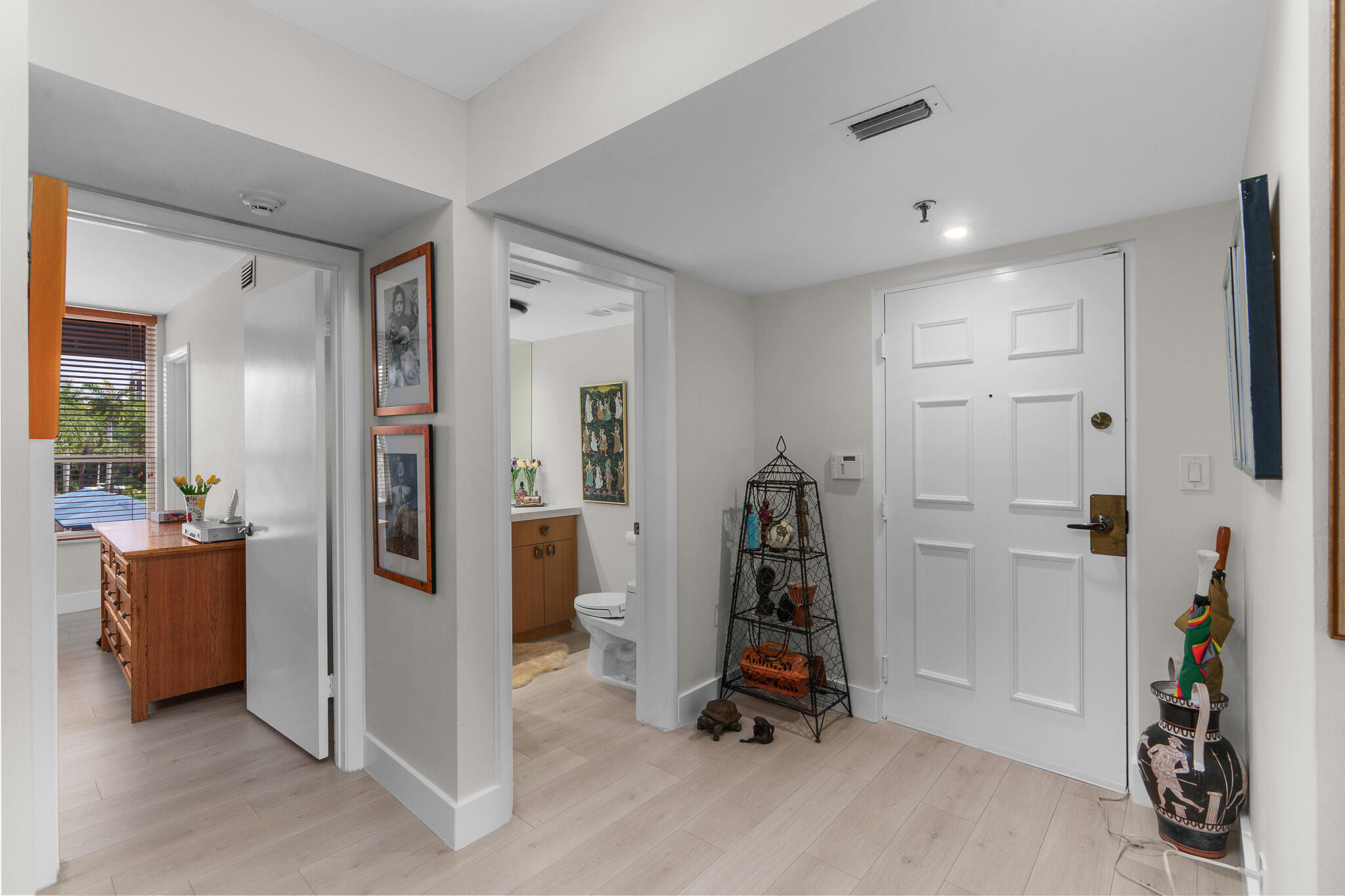 7572 Regency Lake Drive 302