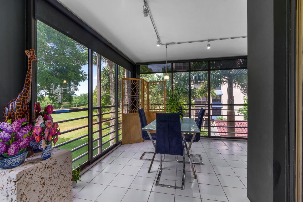 7572 Regency Lake Drive 302