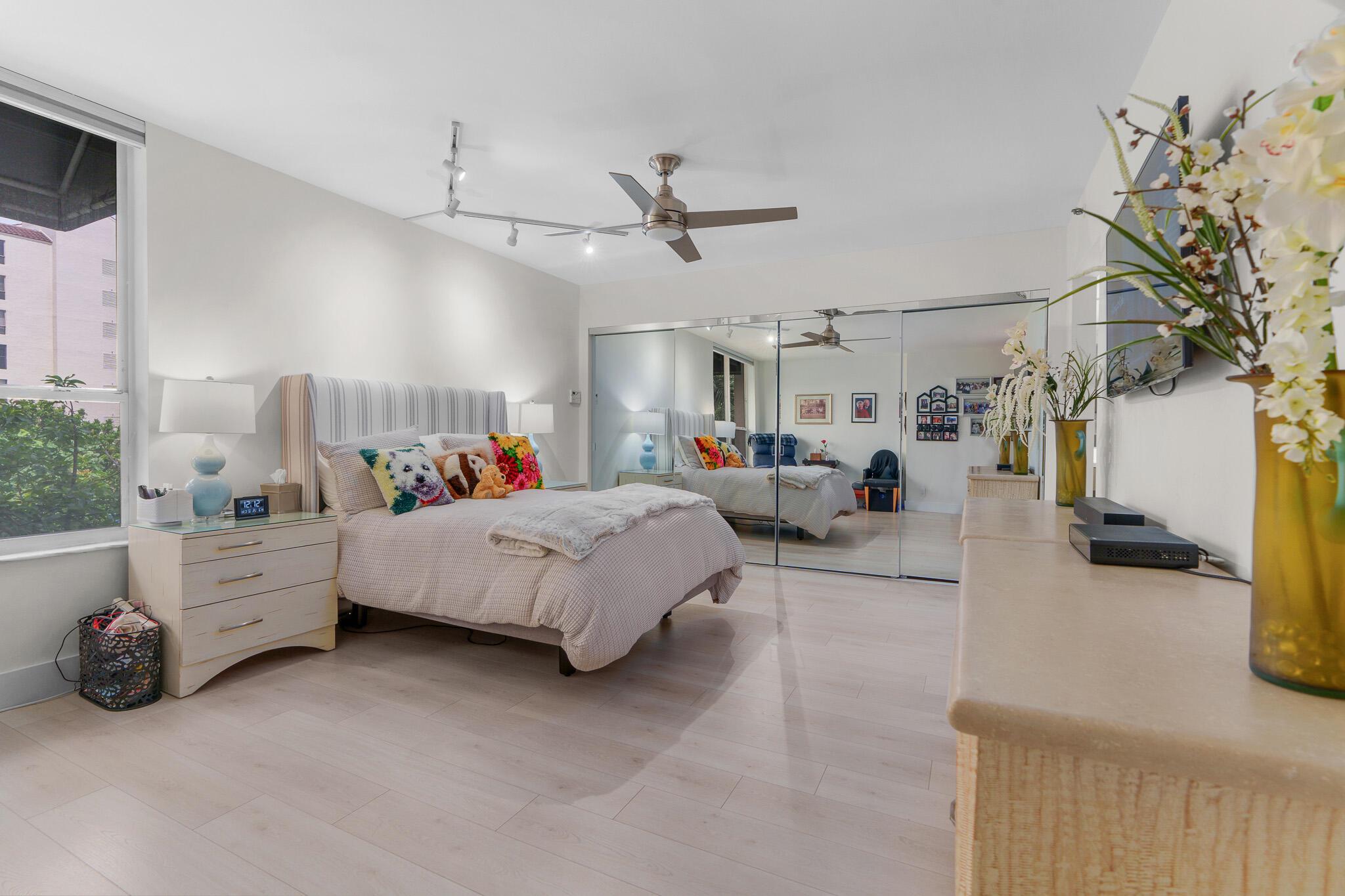 7572 Regency Lake Drive 302