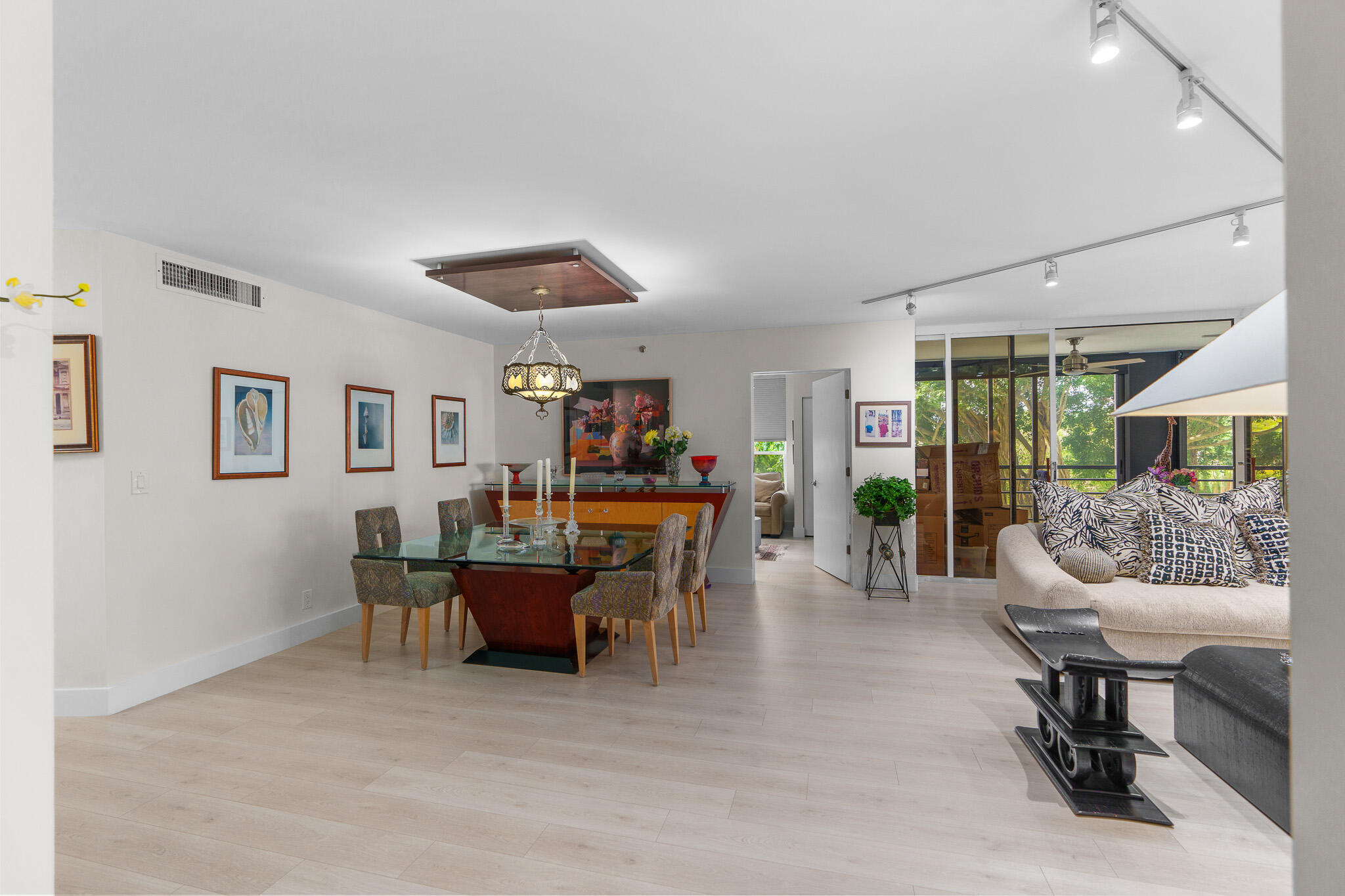 7572 Regency Lake Drive 302