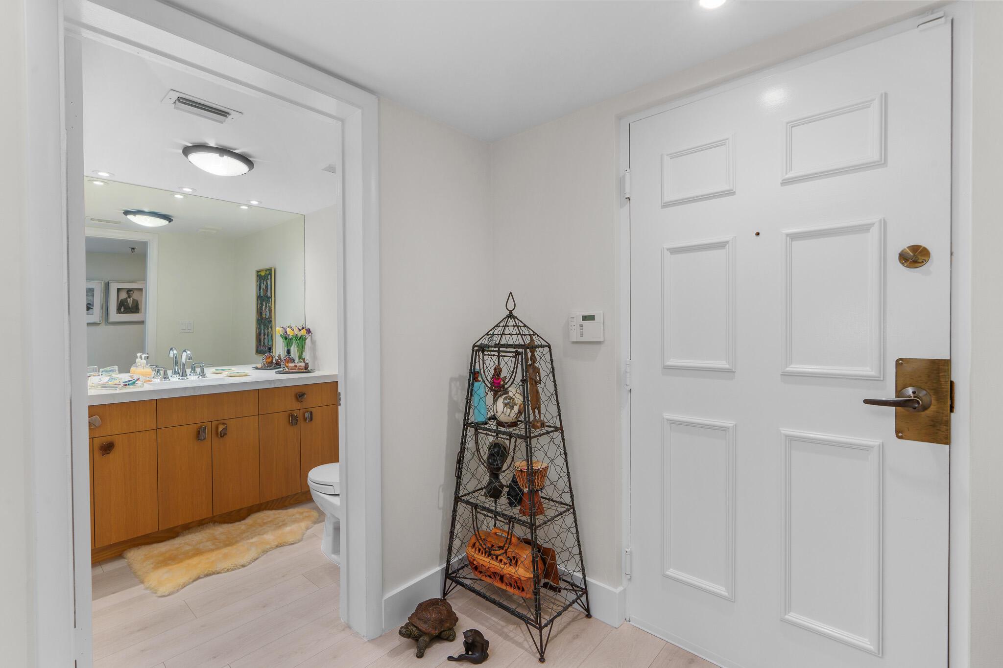 7572 Regency Lake Drive 302