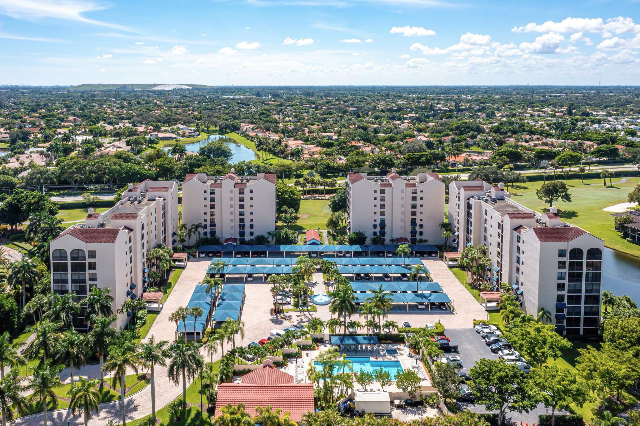 7572 Regency Lake Drive 302