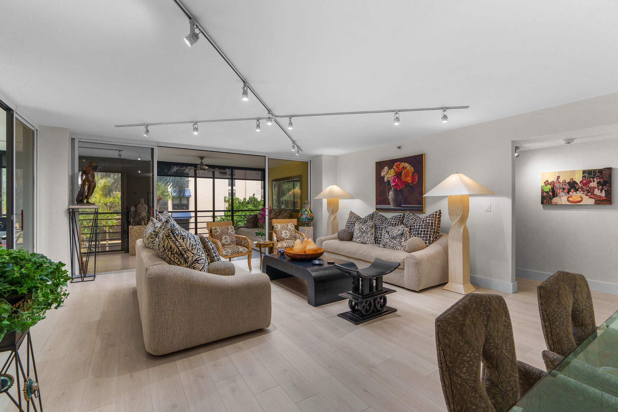 7572 Regency Lake Drive 302