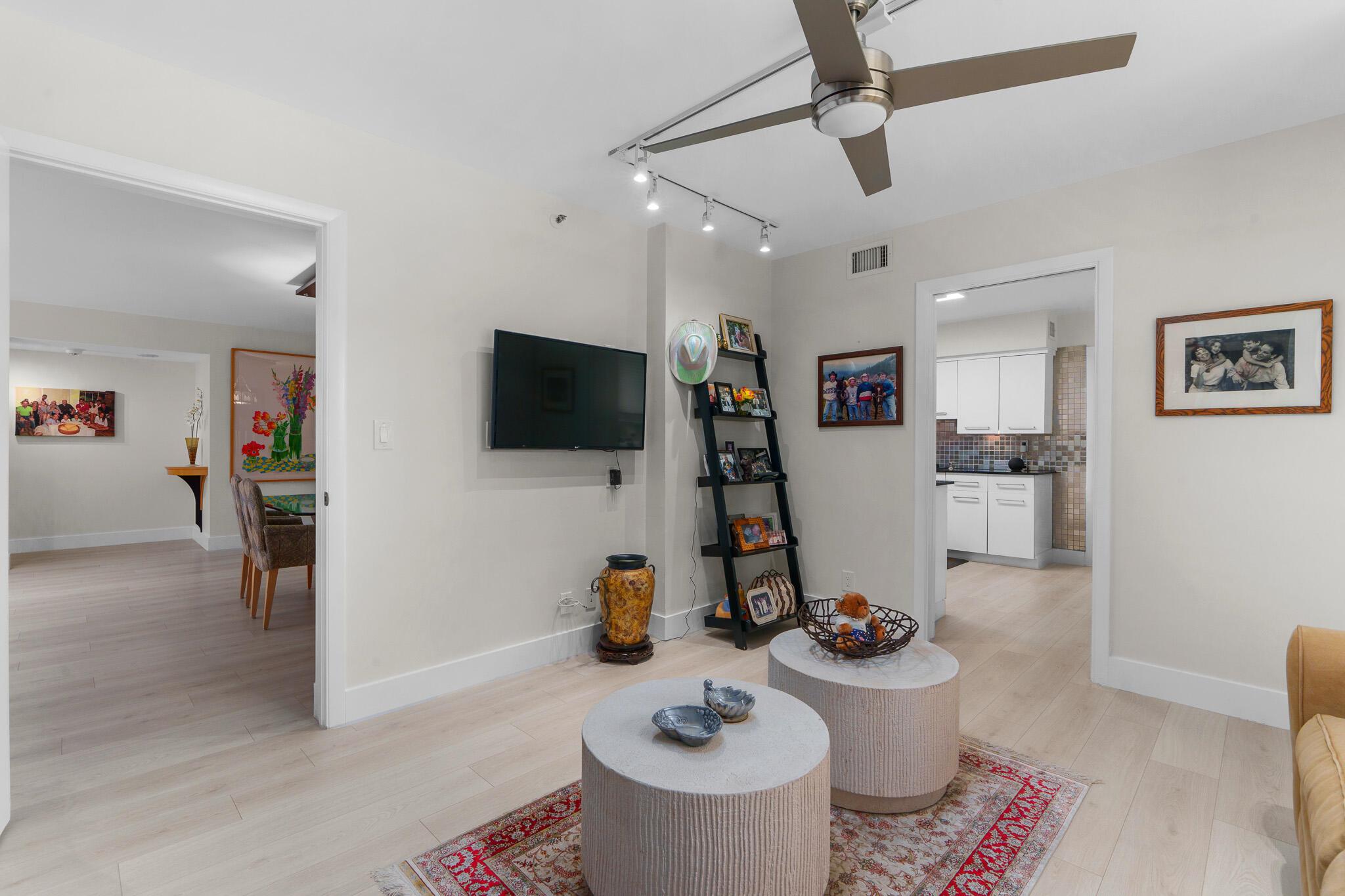 7572 Regency Lake Drive 302