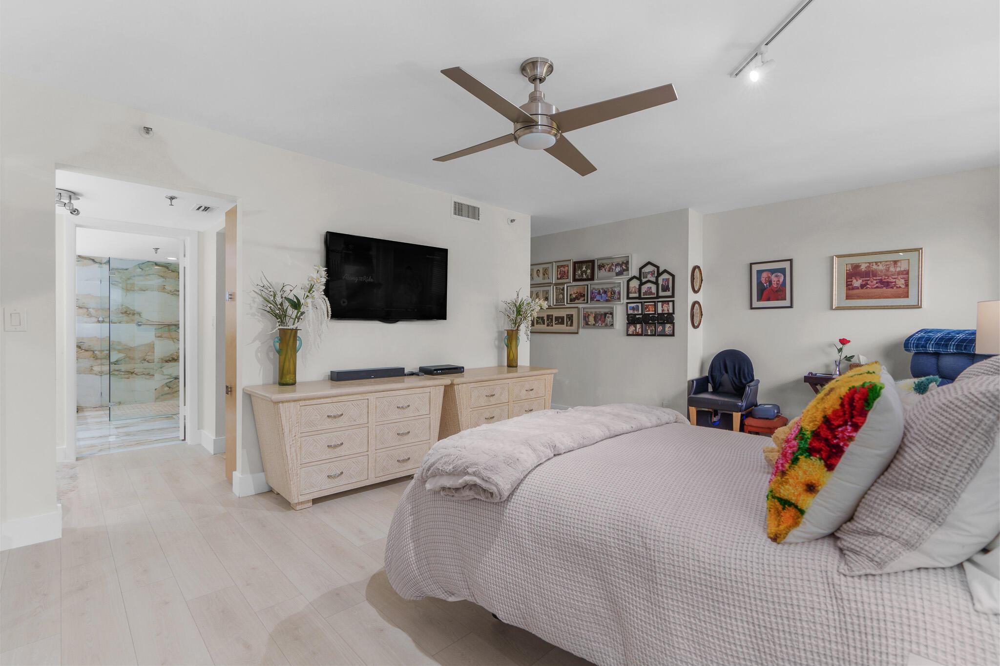 7572 Regency Lake Drive 302