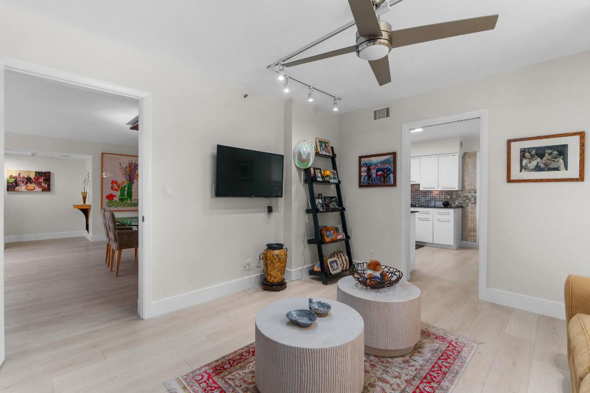 7572 Regency Lake Drive 302