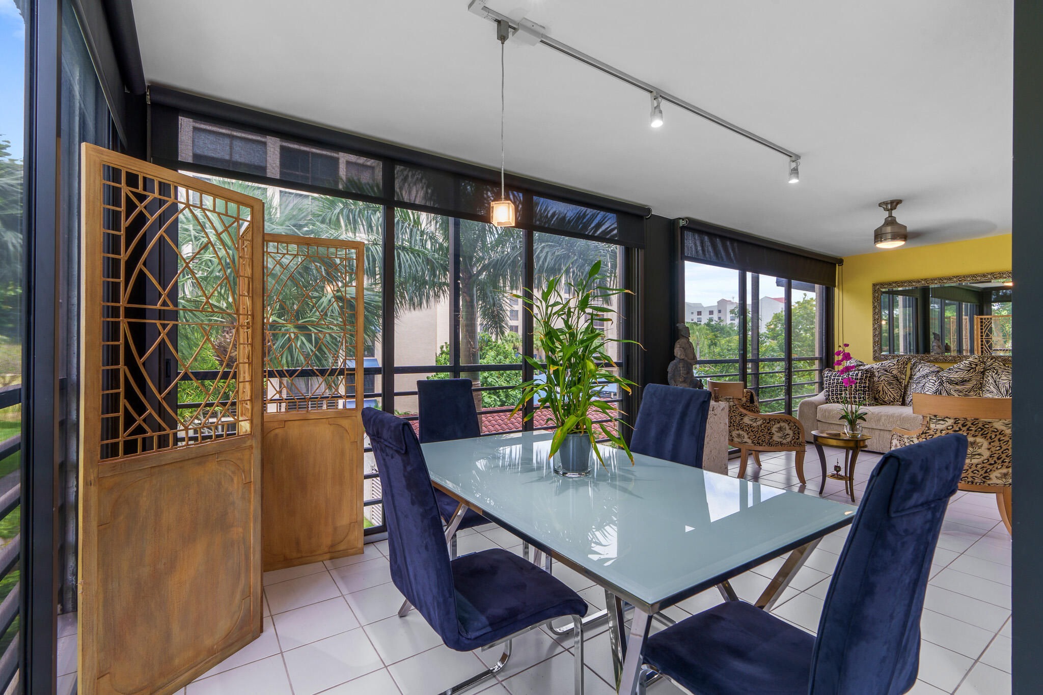 7572 Regency Lake Drive 302