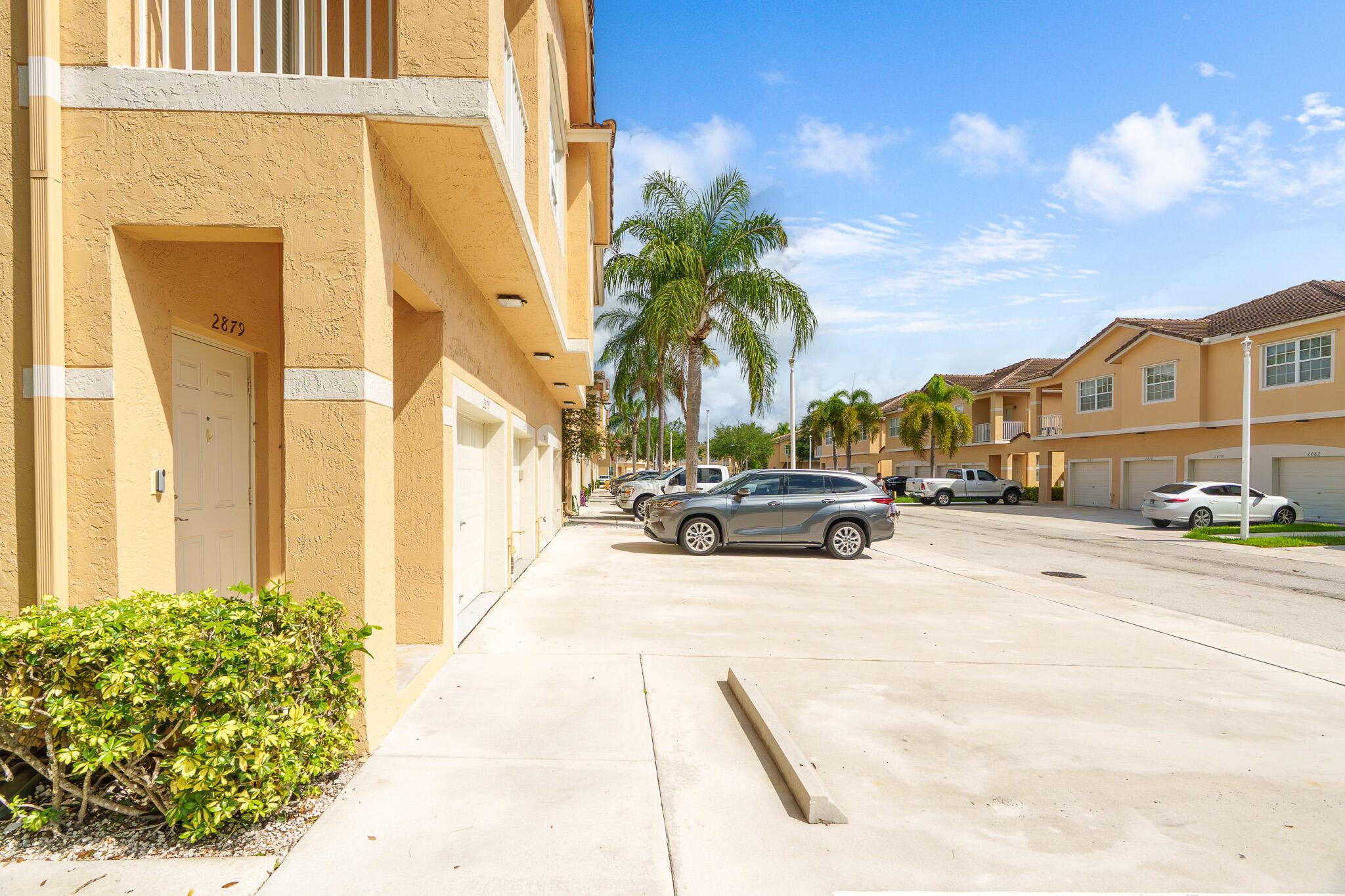 2879 Crestwood Terrace 1202