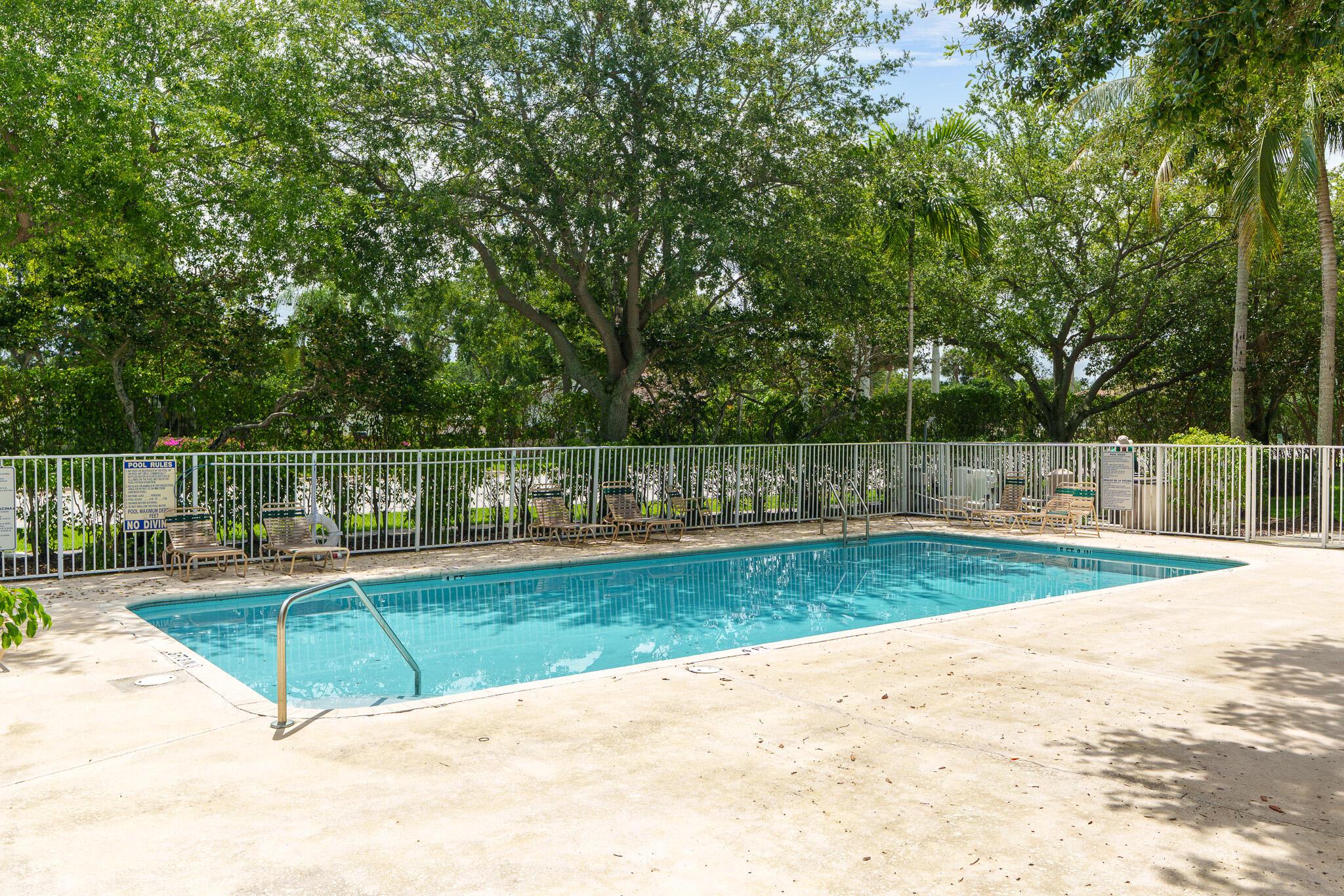 2879 Crestwood Terrace 1202