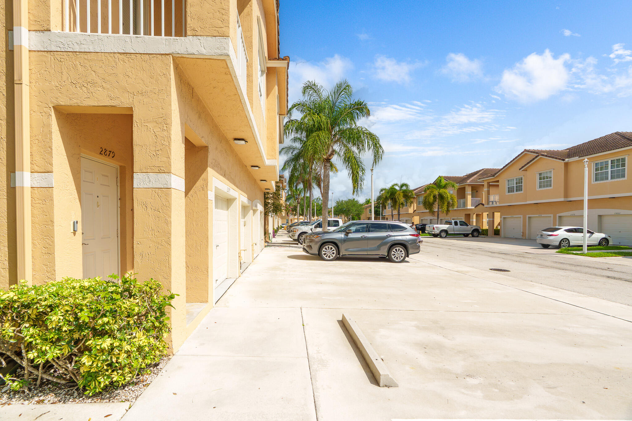 2879 Crestwood Terrace 1202