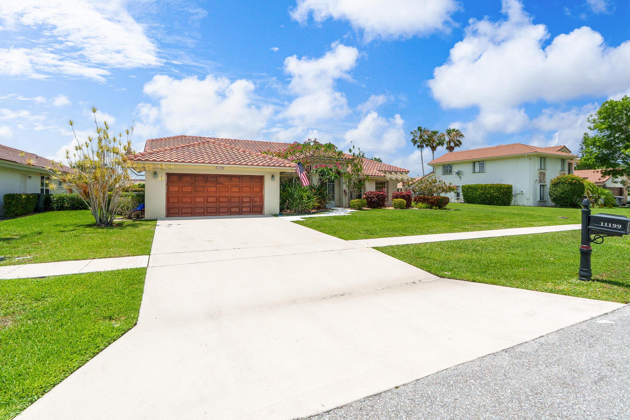 11199 Island Lakes Lane