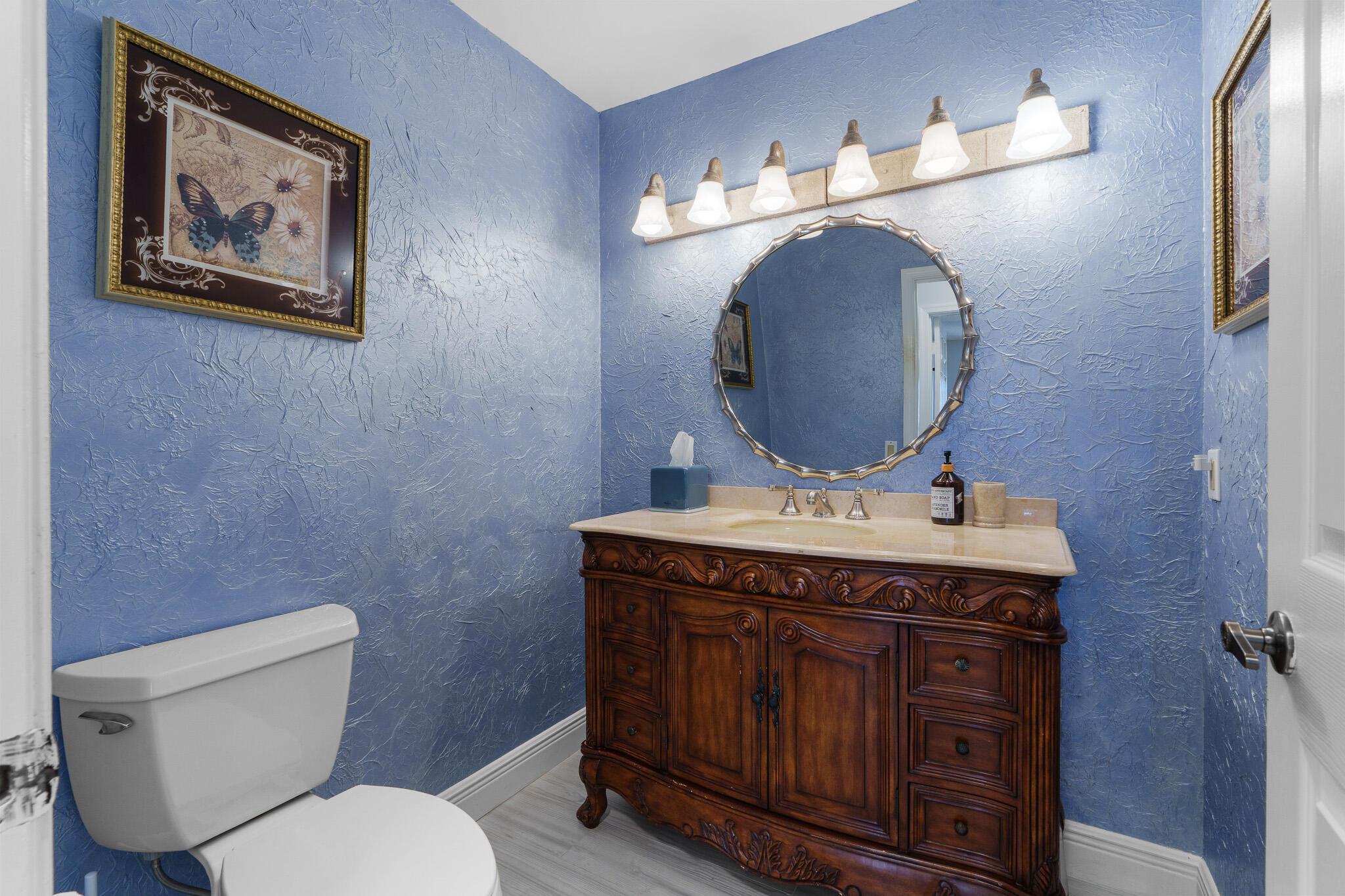 11199 Island Lakes Lane