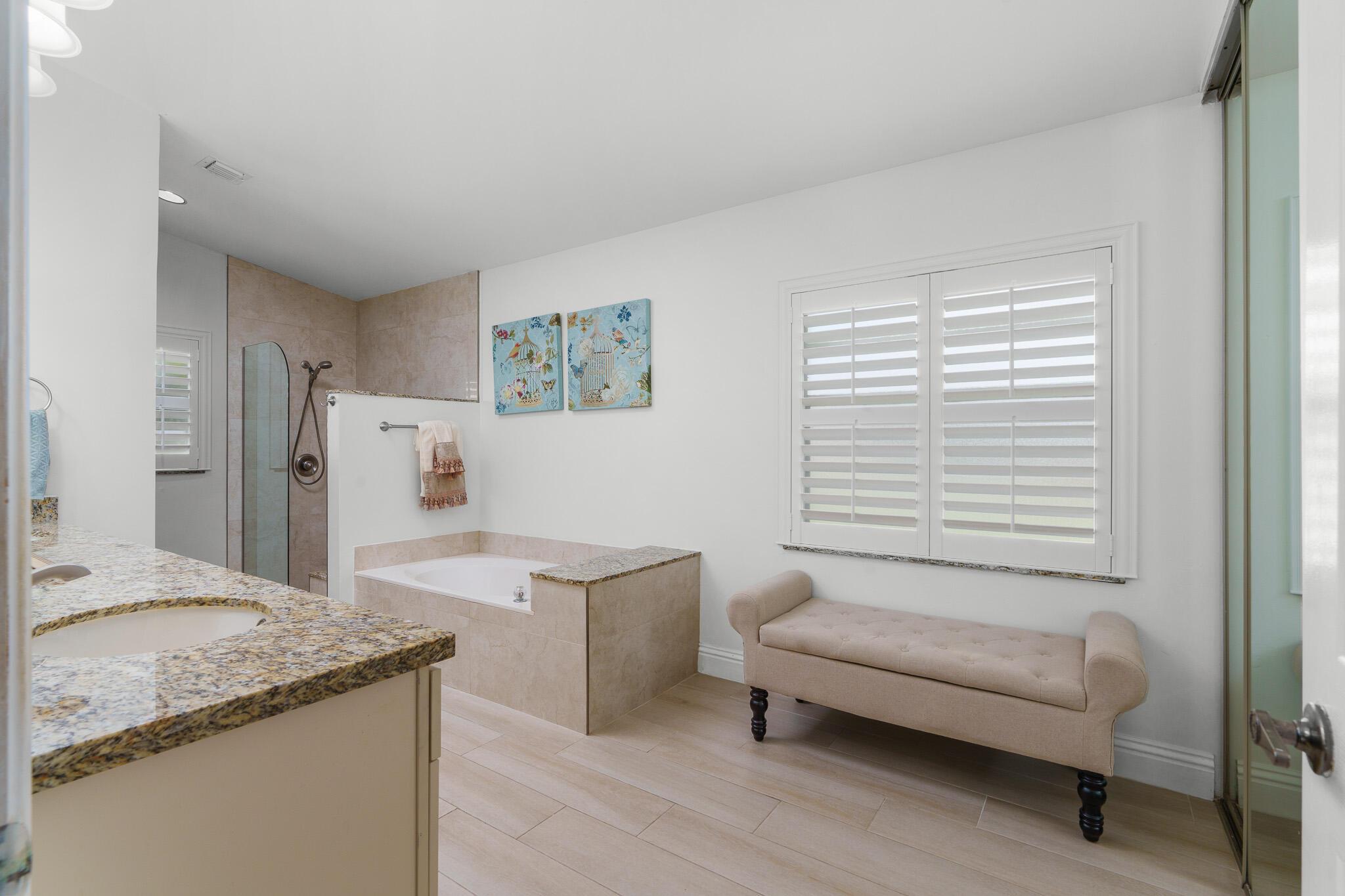 11199 Island Lakes Lane