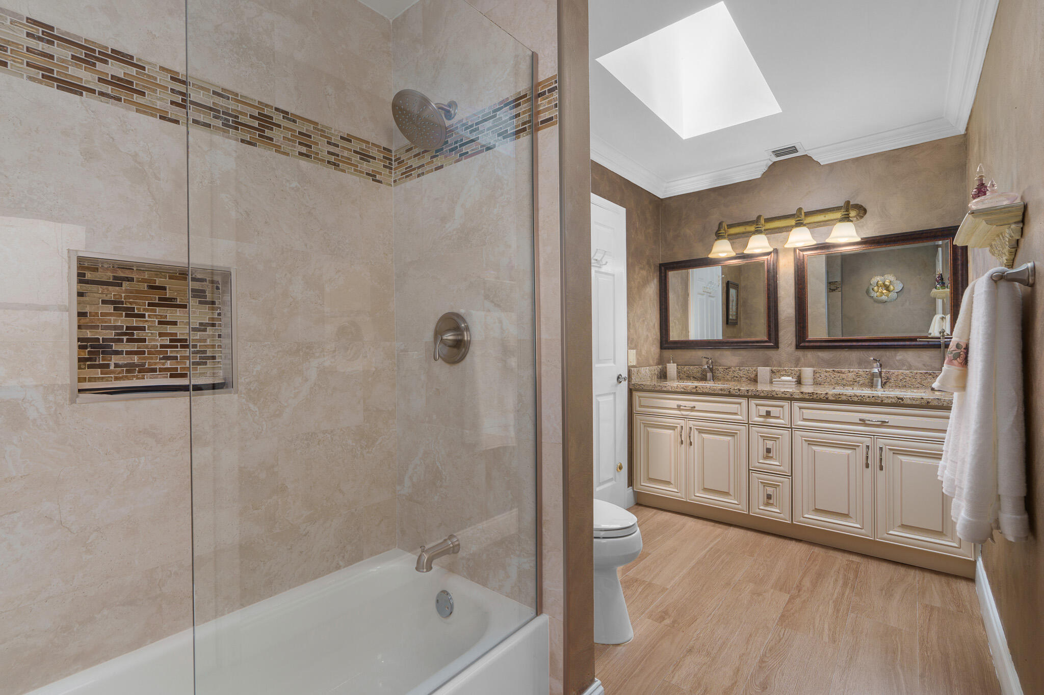 11199 Island Lakes Lane