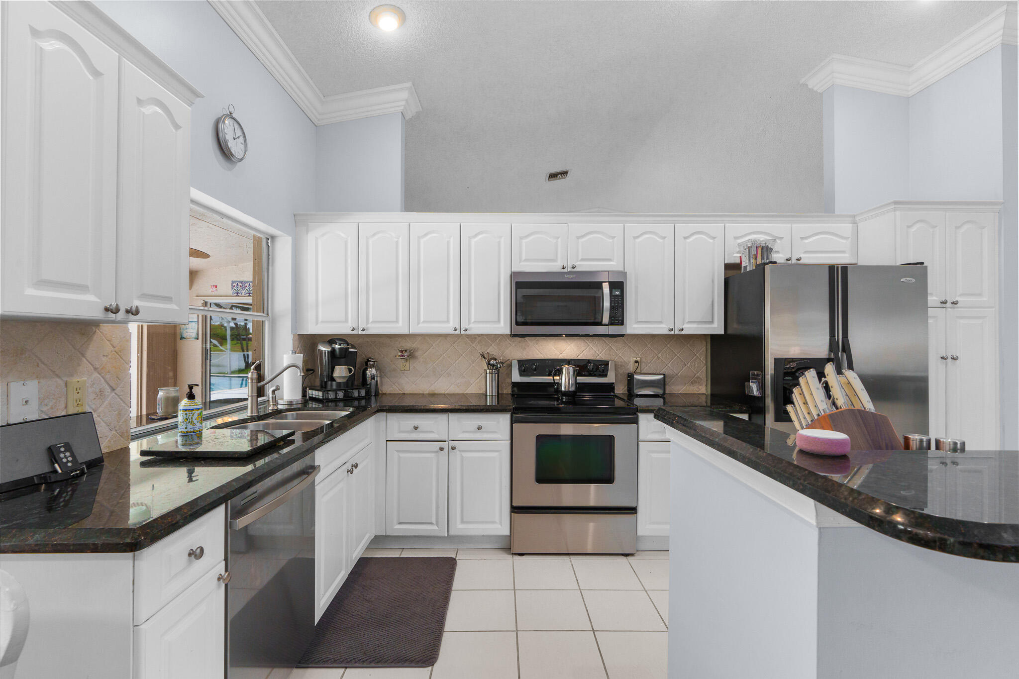 11199 Island Lakes Lane