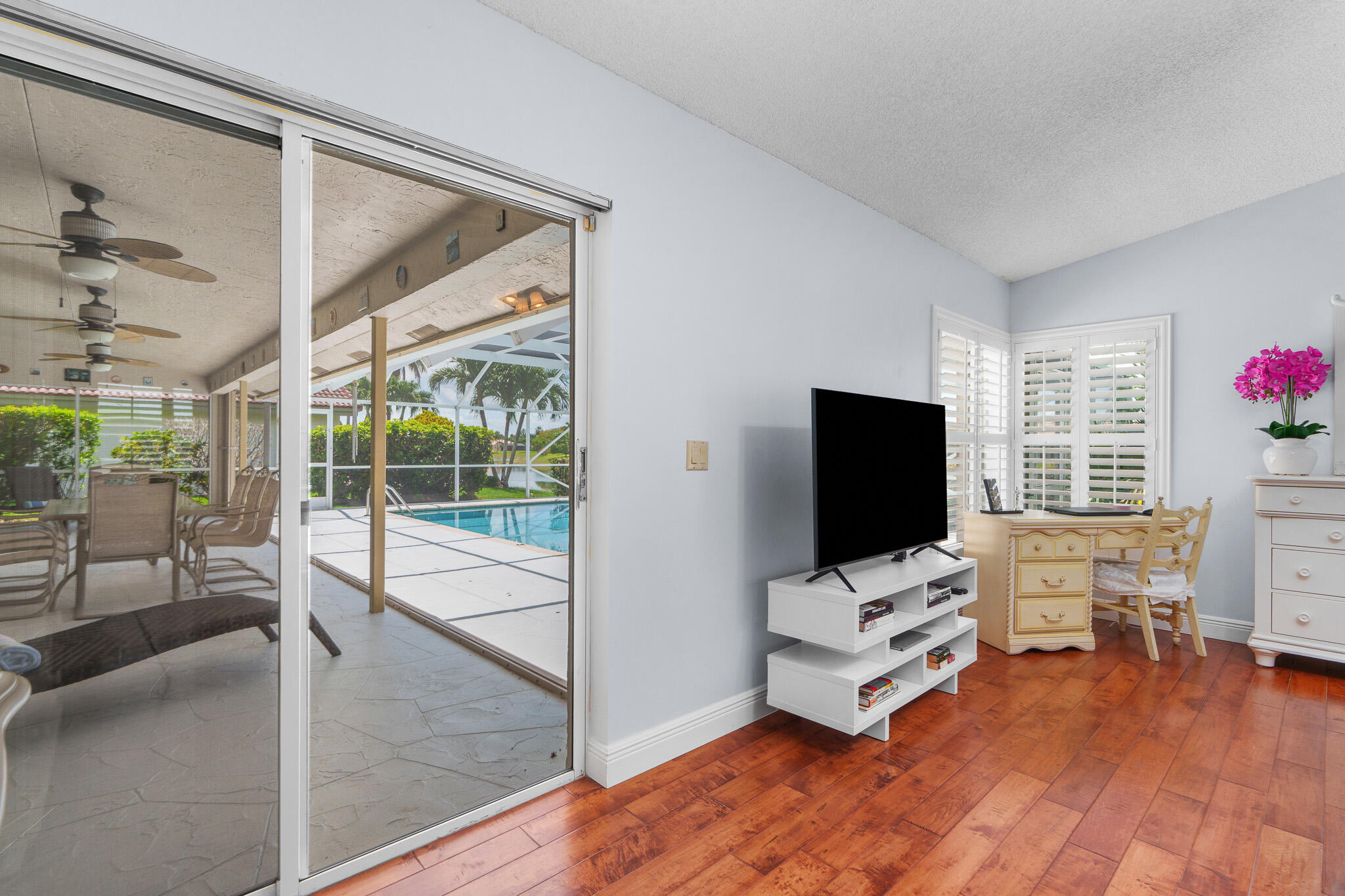 11199 Island Lakes Lane