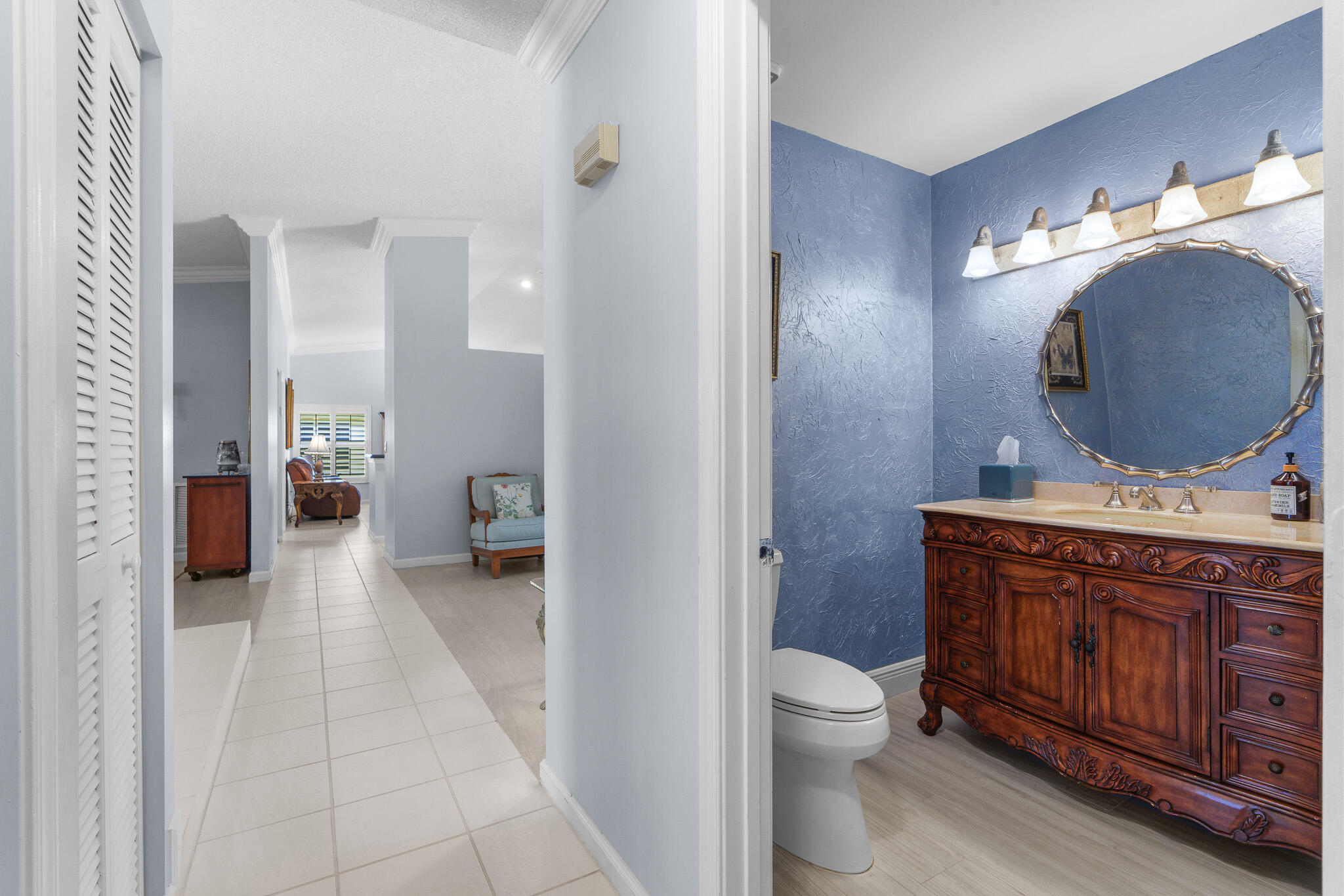 11199 Island Lakes Lane