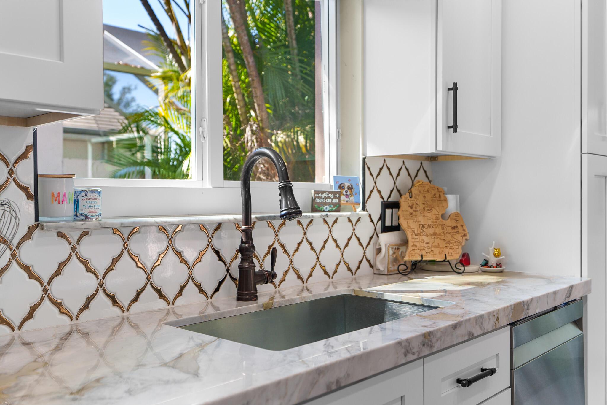 7884 Travlers Tree Drive