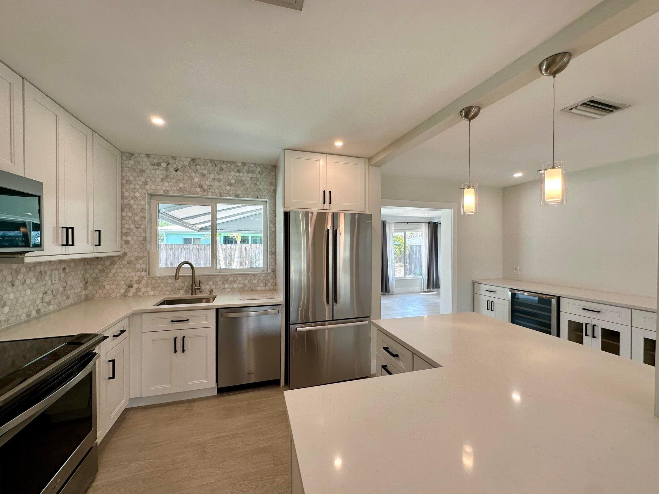 284 SW 11th Street