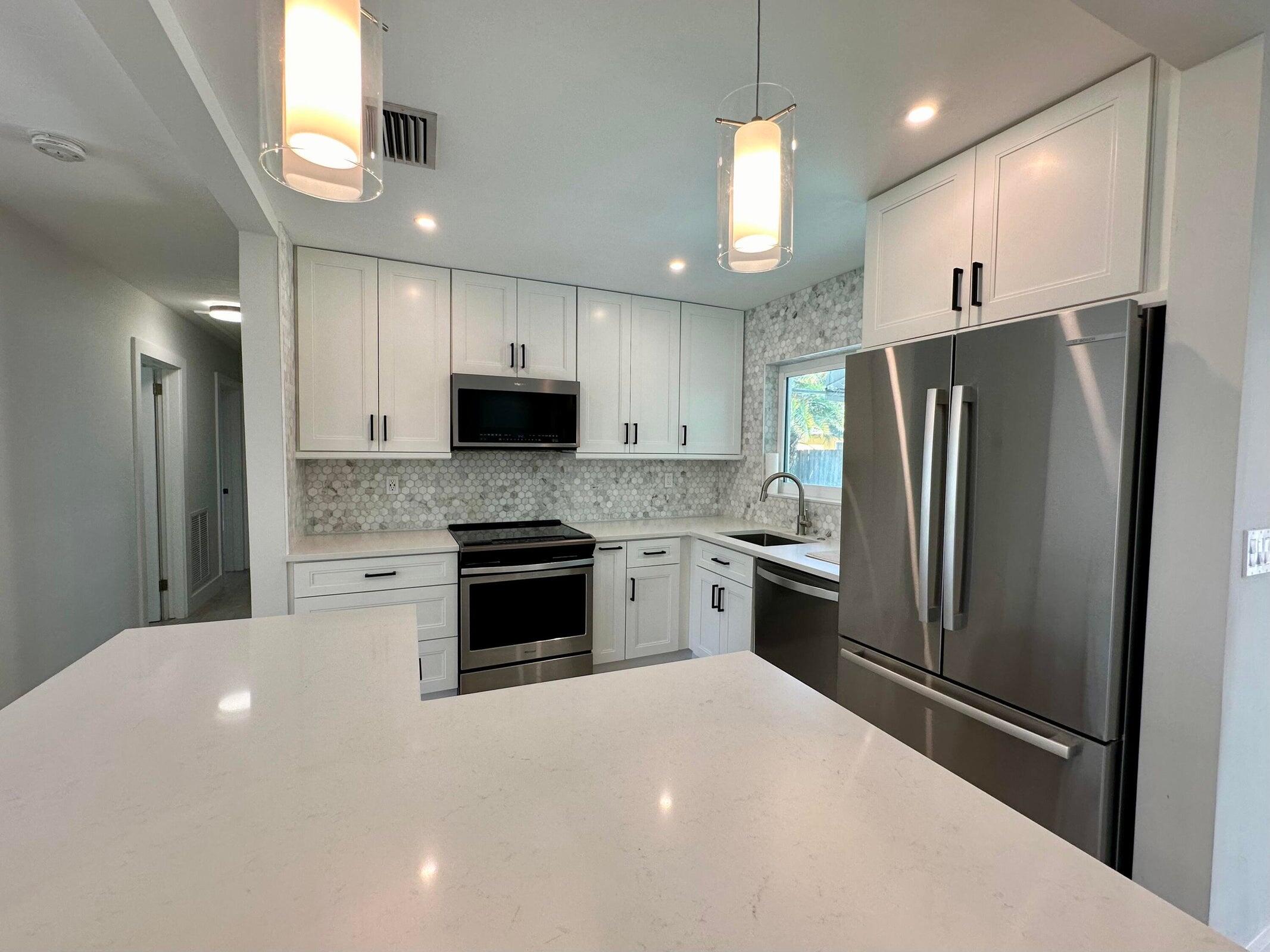 284 SW 11th Street