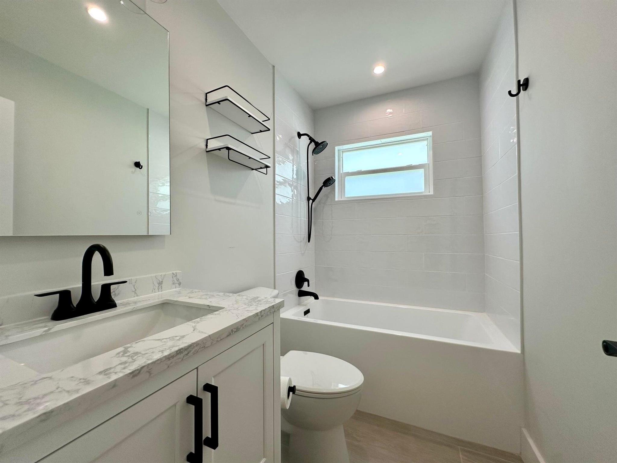 284 SW 11th Street