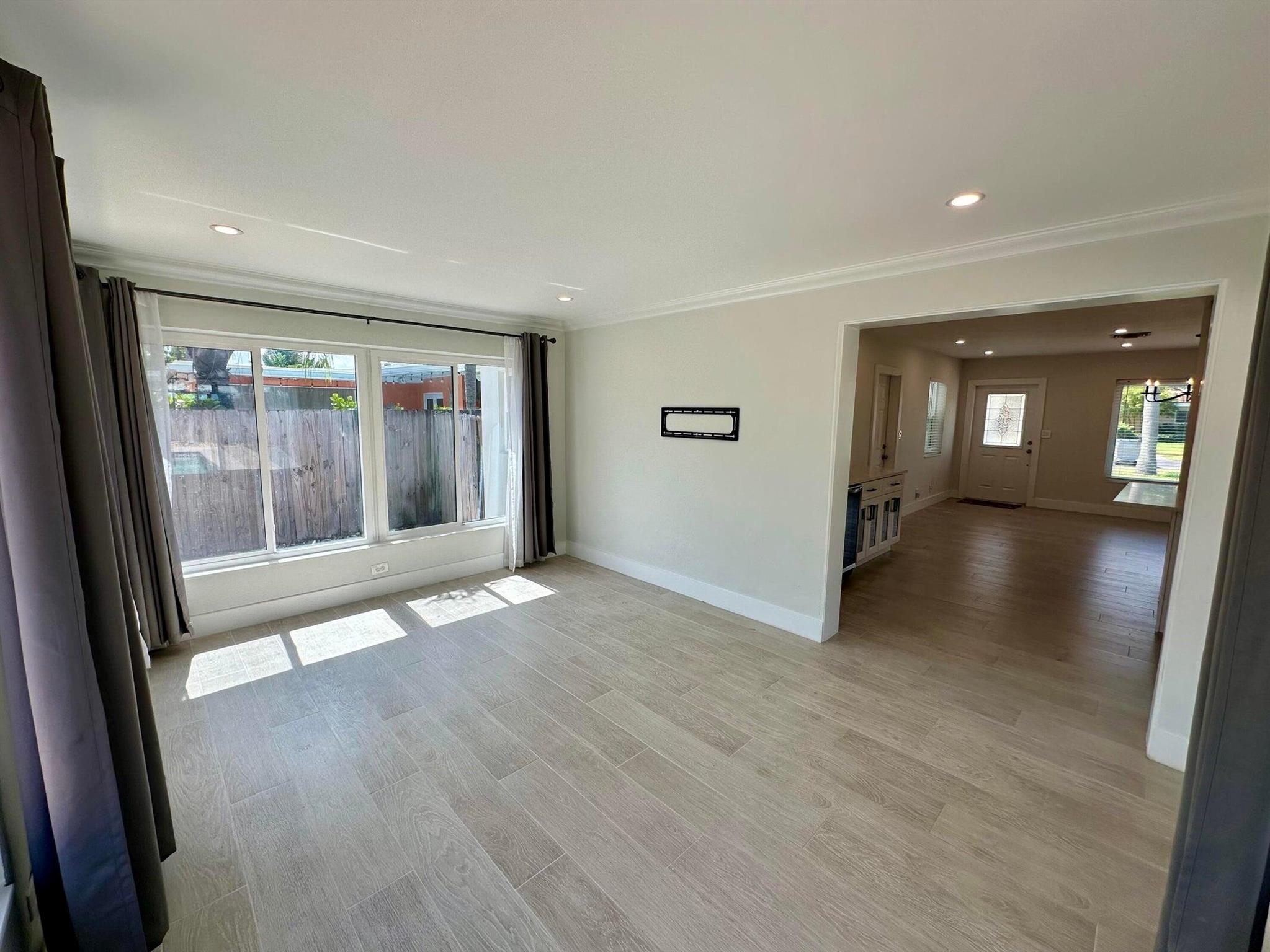 284 SW 11th Street