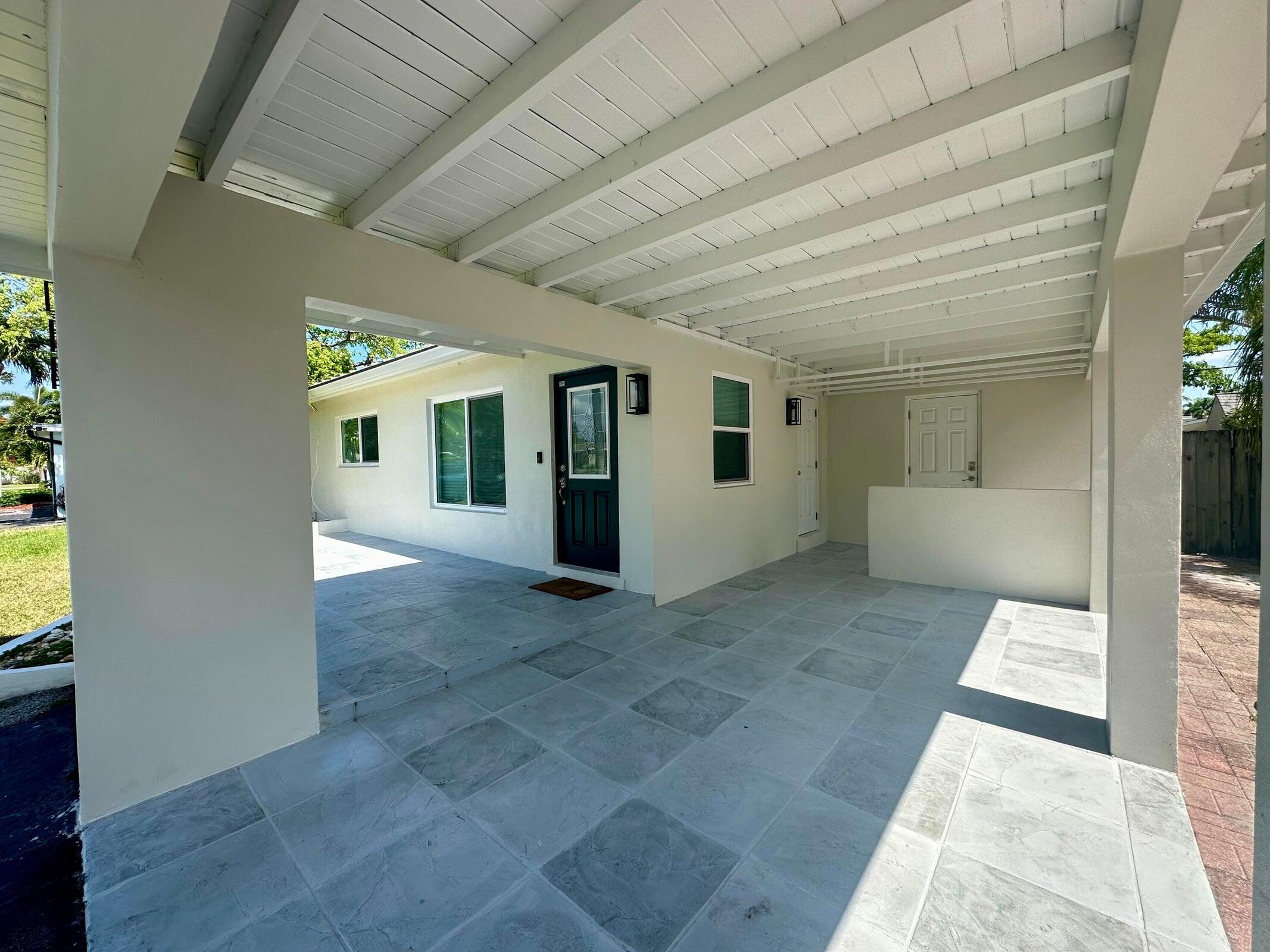 284 SW 11th Street