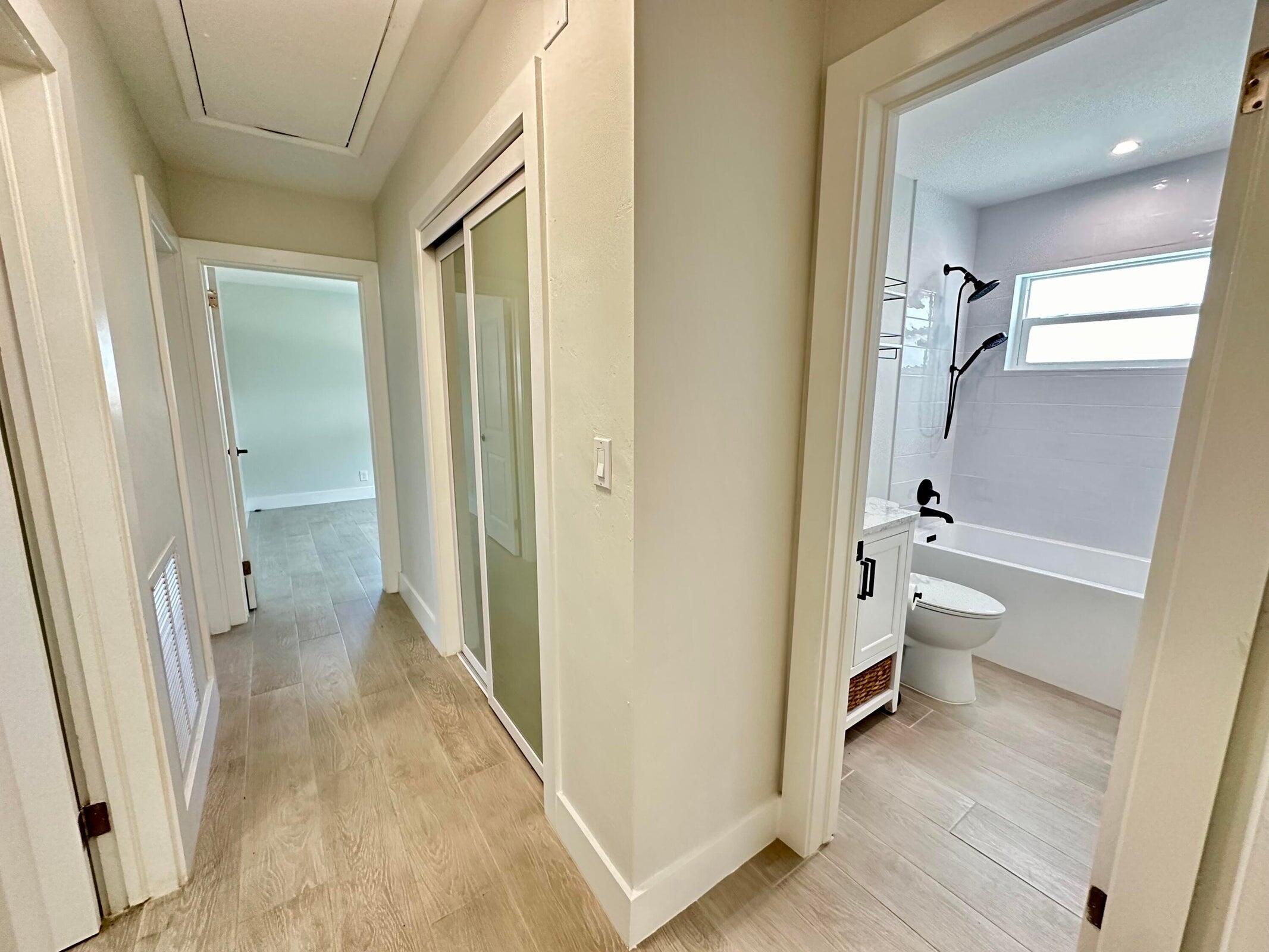 284 SW 11th Street