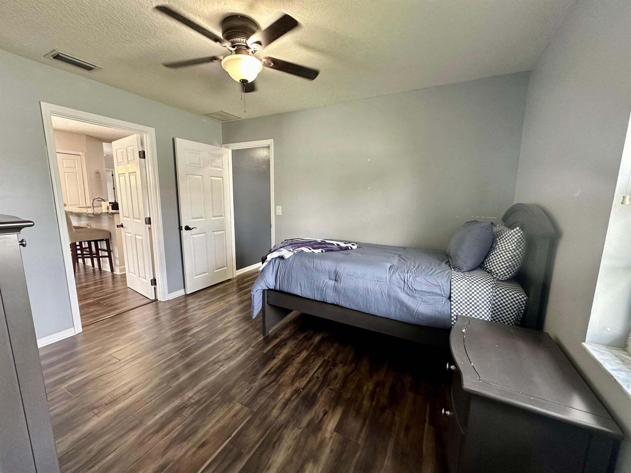 1874 Newhaven Avenue