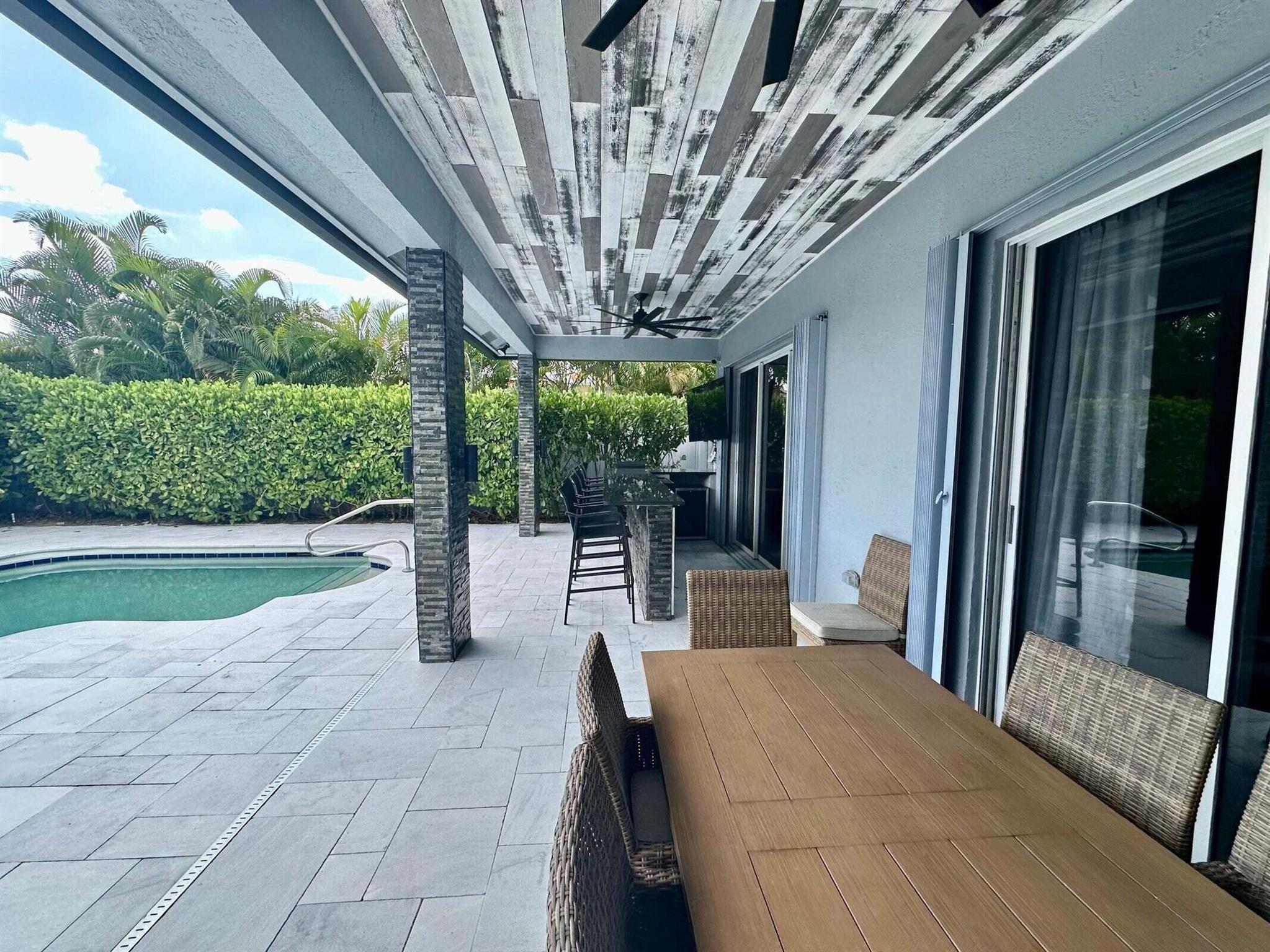 1874 Newhaven Avenue