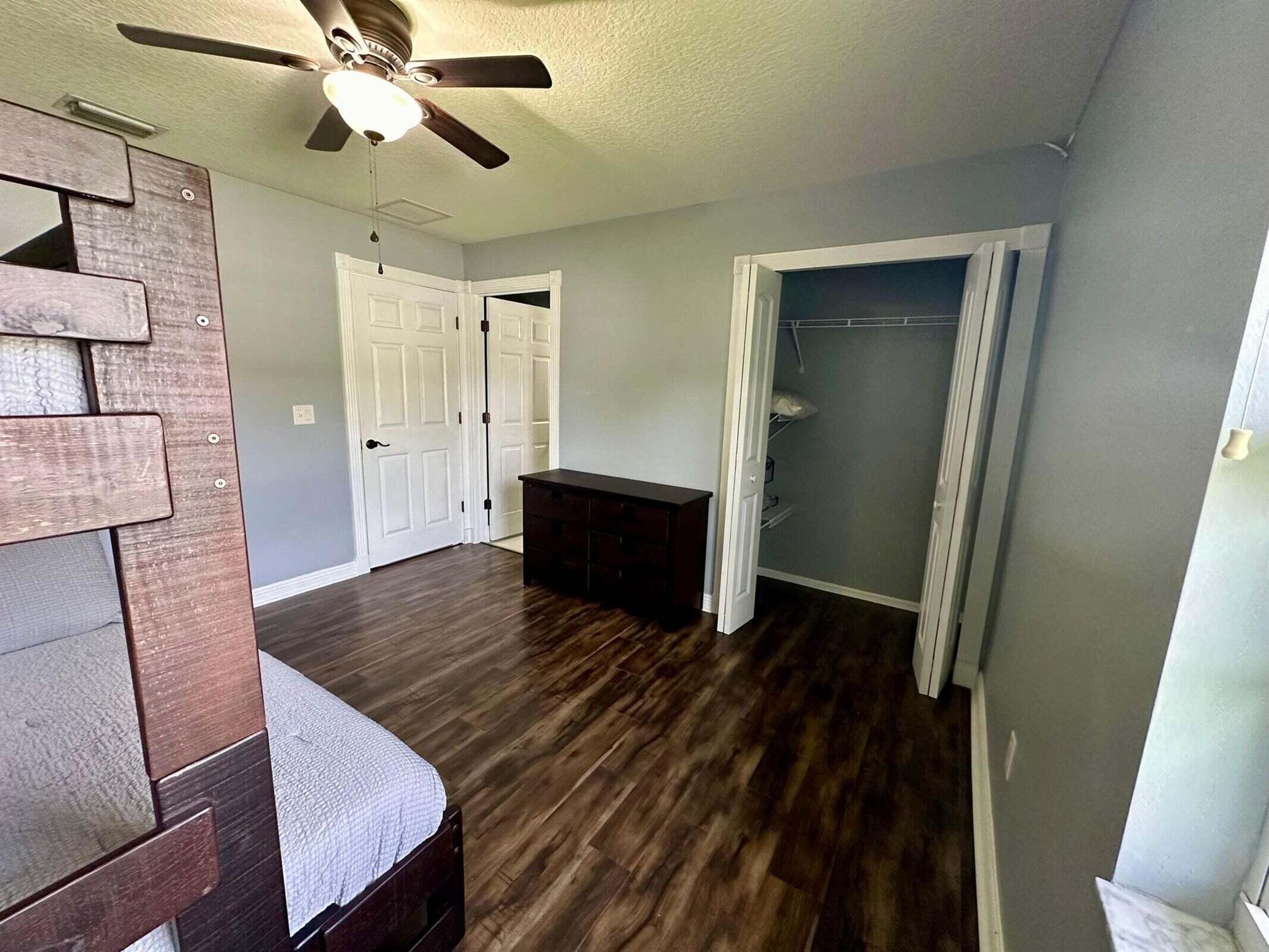 1874 Newhaven Avenue