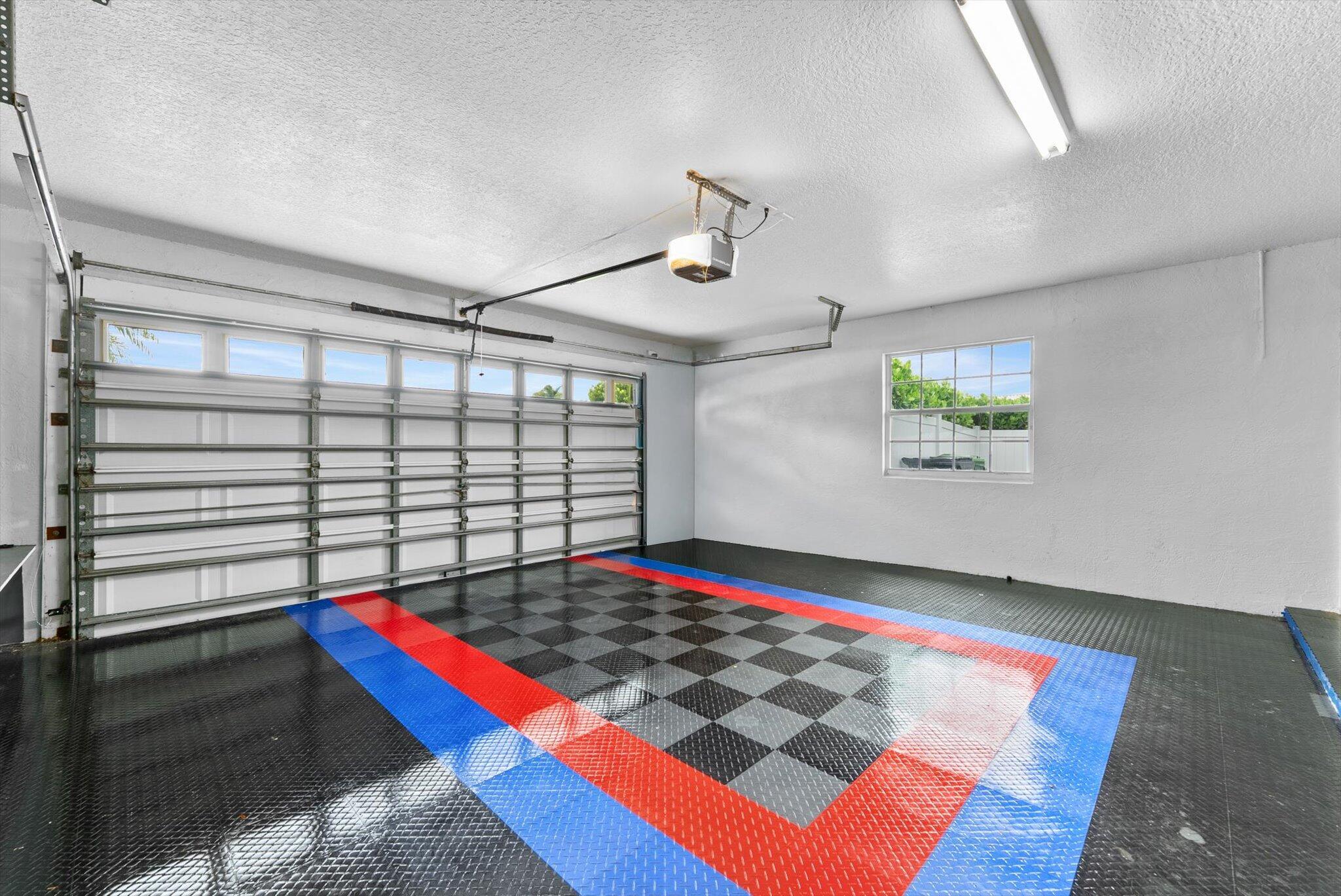 1874 Newhaven Avenue