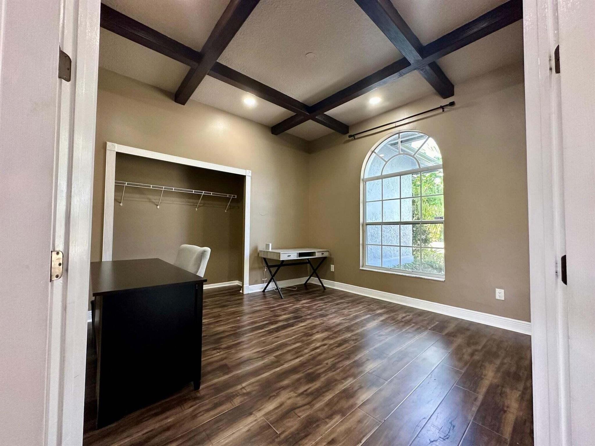 1874 Newhaven Avenue