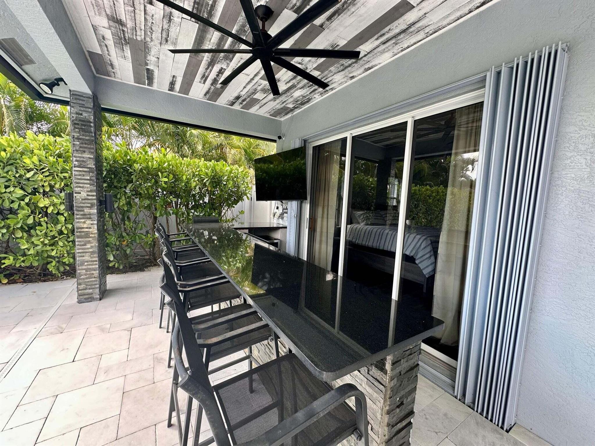 1874 Newhaven Avenue