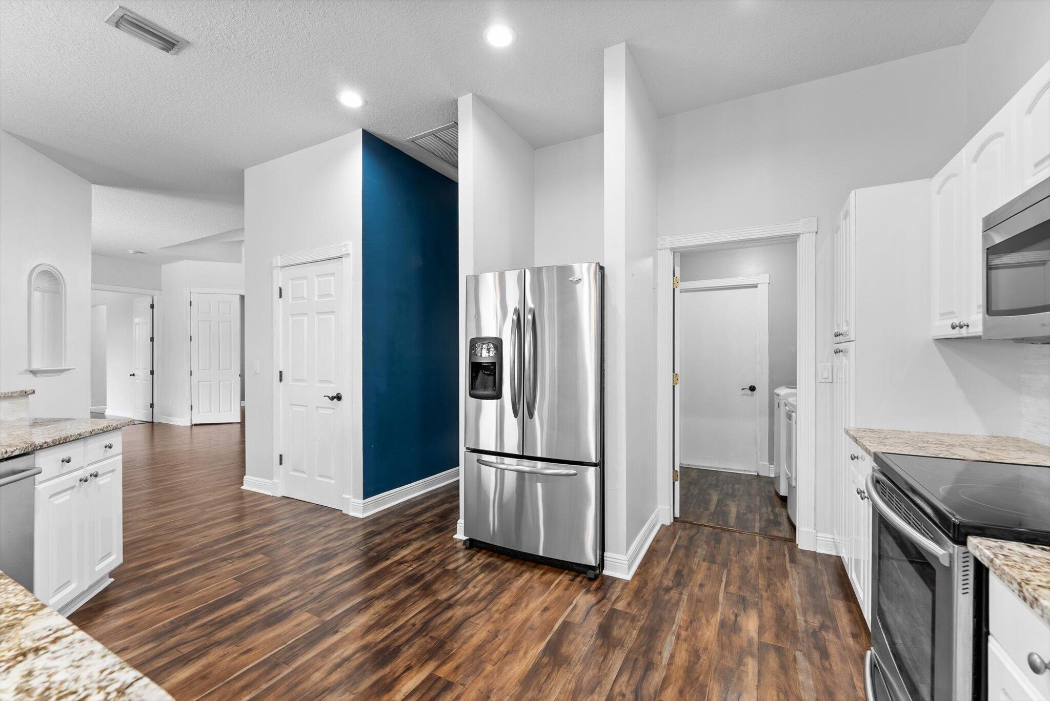 1874 Newhaven Avenue