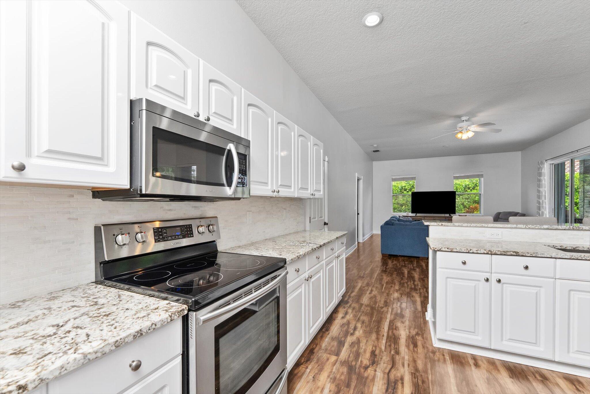 1874 Newhaven Avenue