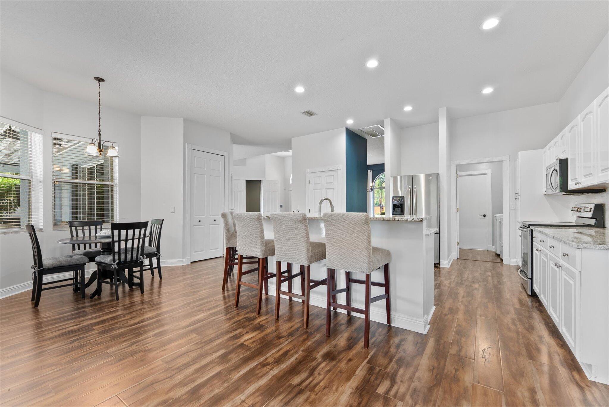 1874 Newhaven Avenue