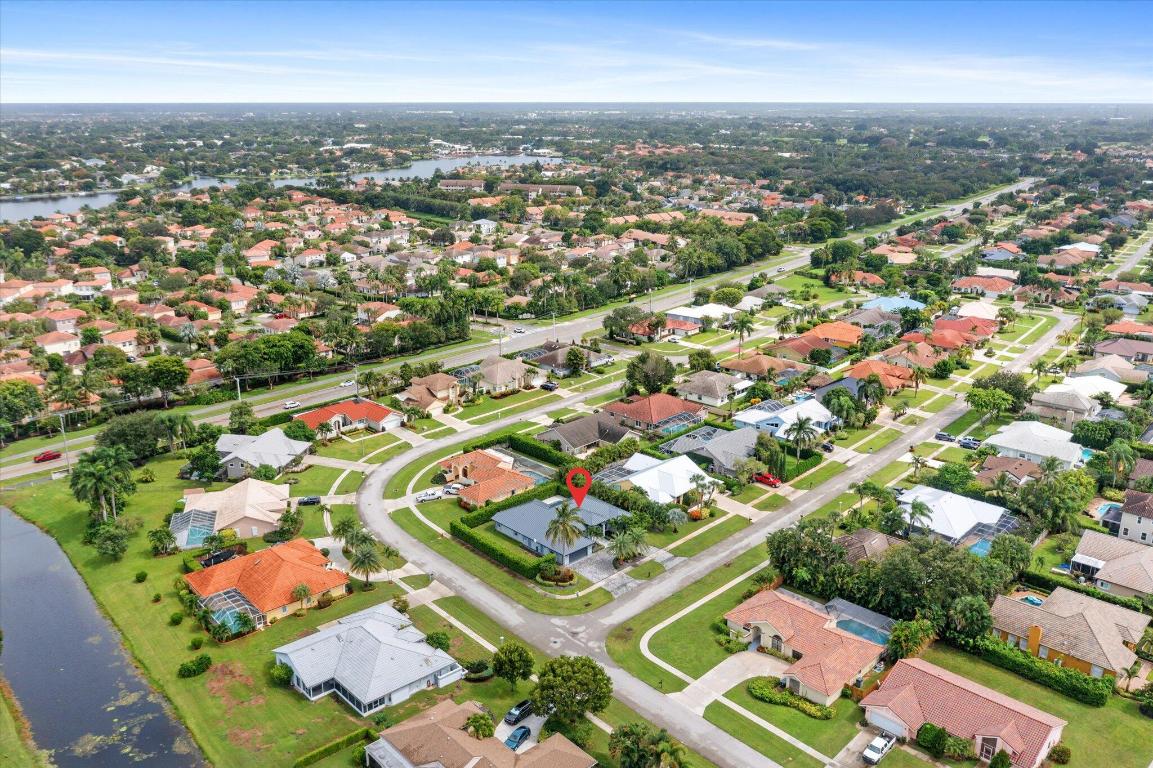 1874 Newhaven Avenue