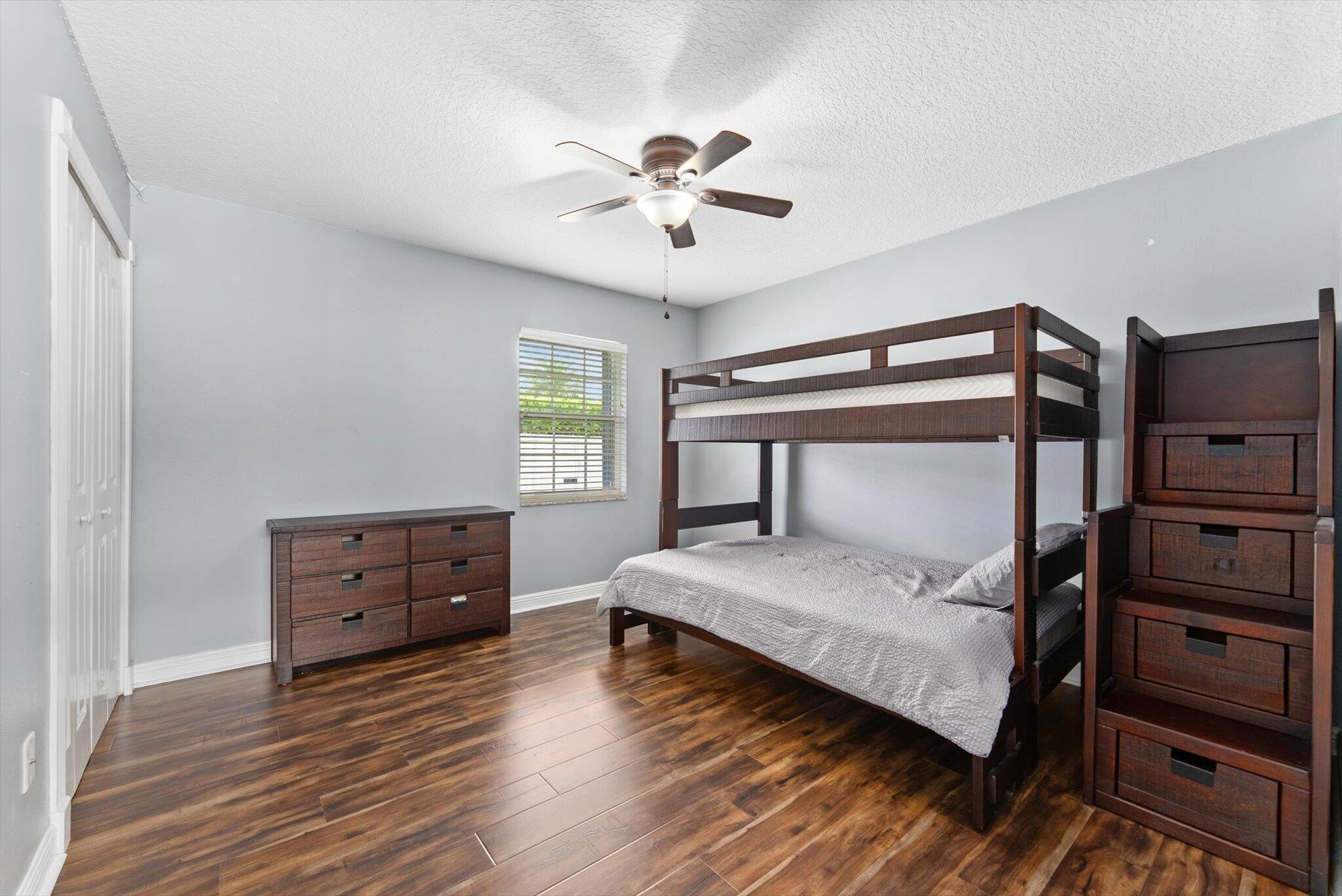 1874 Newhaven Avenue