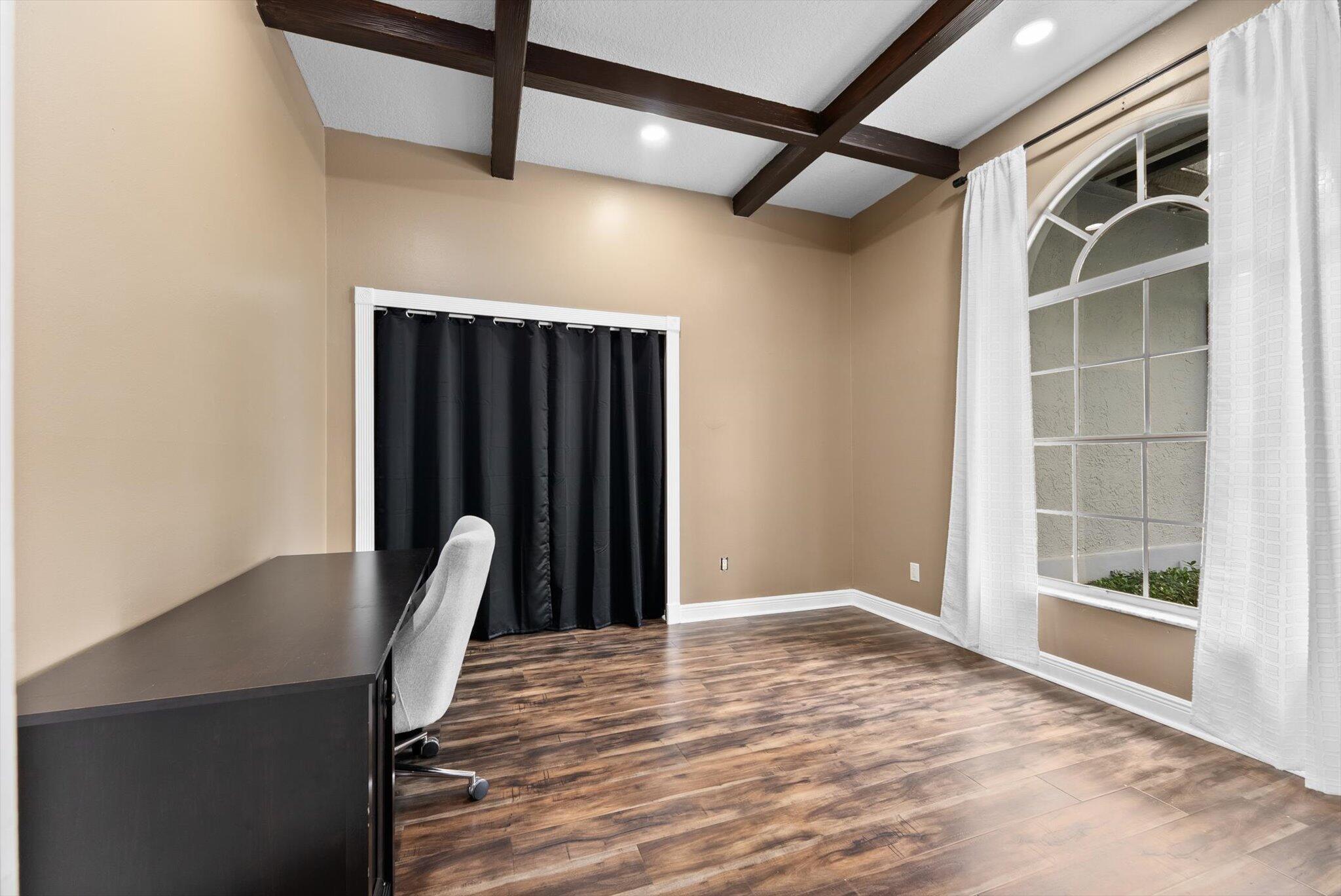 1874 Newhaven Avenue