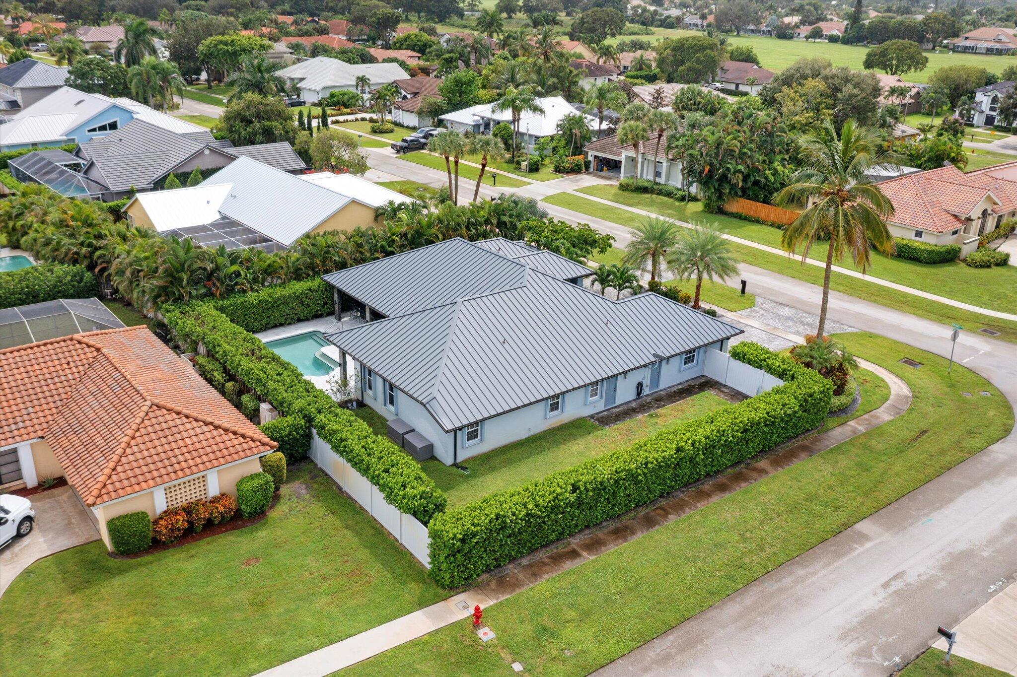 1874 Newhaven Avenue